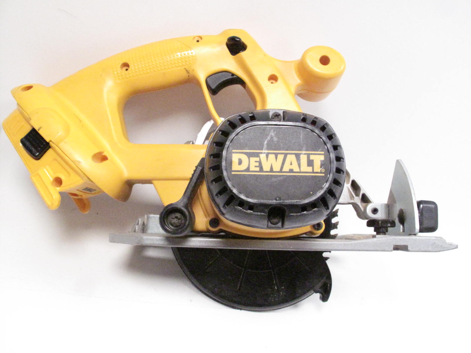 DeWalt DC390 18V 6.5" Cordless Circular Saw Tool Only