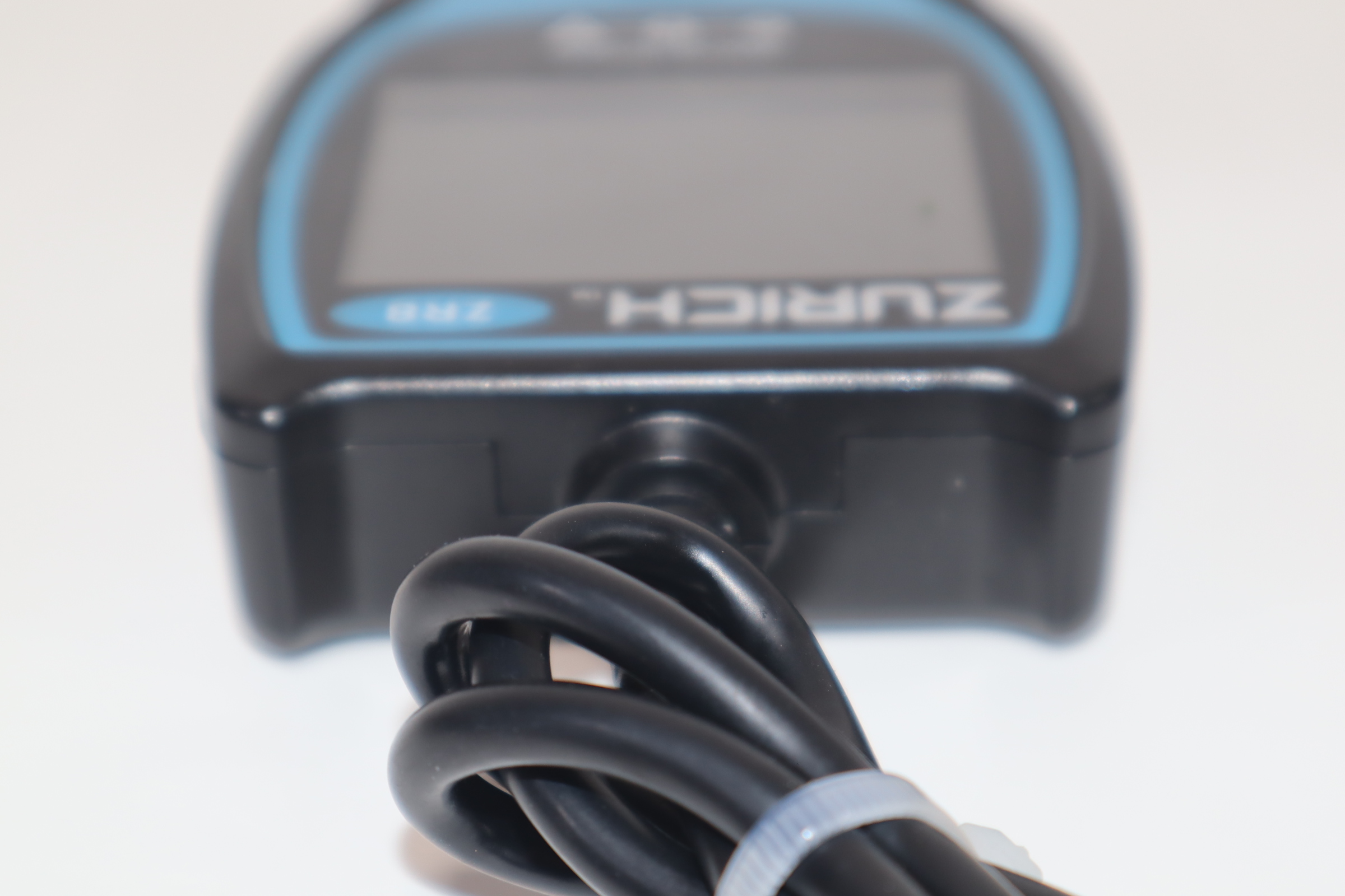 Zr8 Obd2 Code Reader With Live Data Zurich ZR8 OBD2 Code Reader / 1996 & Newer Vehicle Live Data & OBD Port