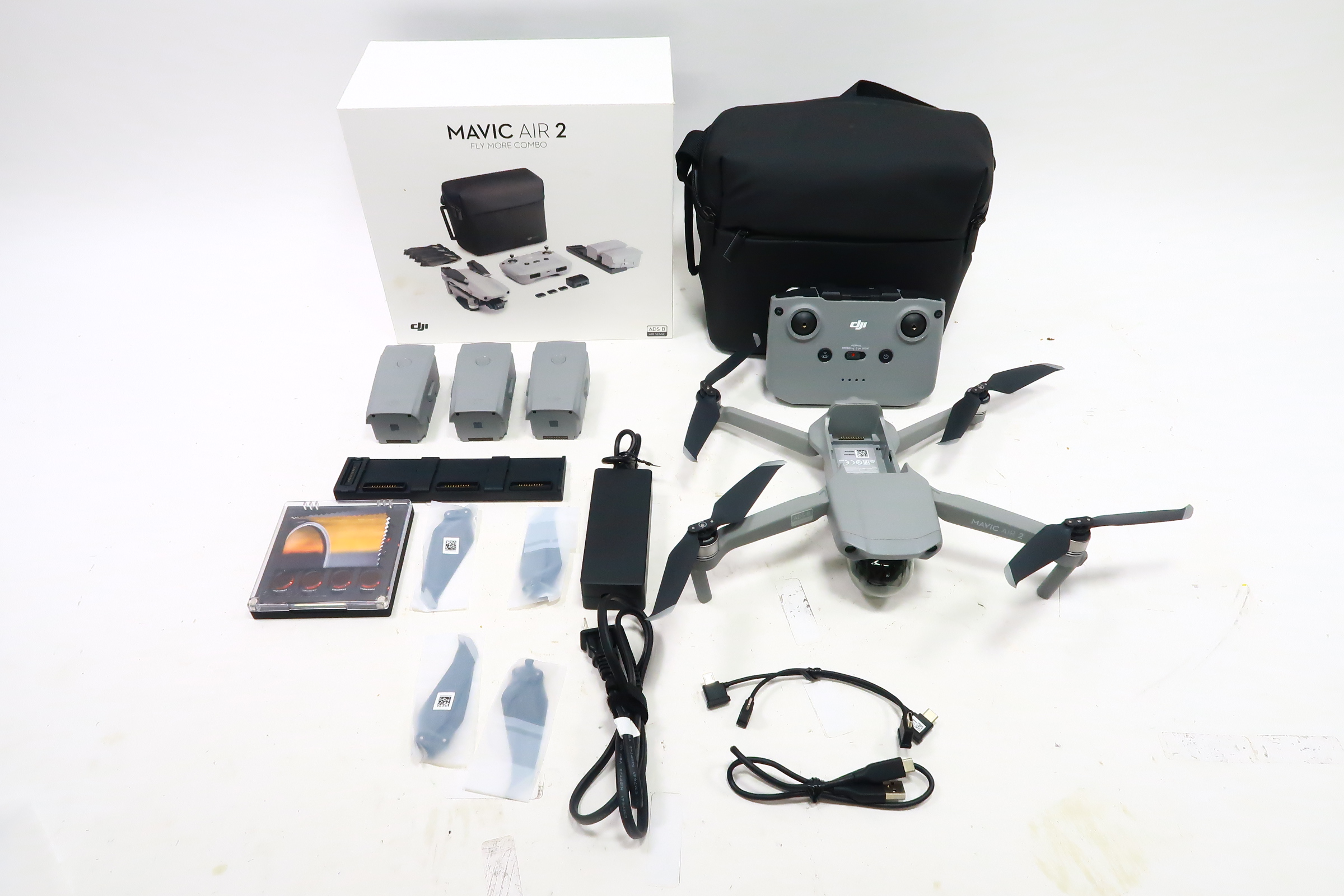 DJI Mavic Air 2 MA2UE3W Fly More Combo 4K Quadcopter Drone
