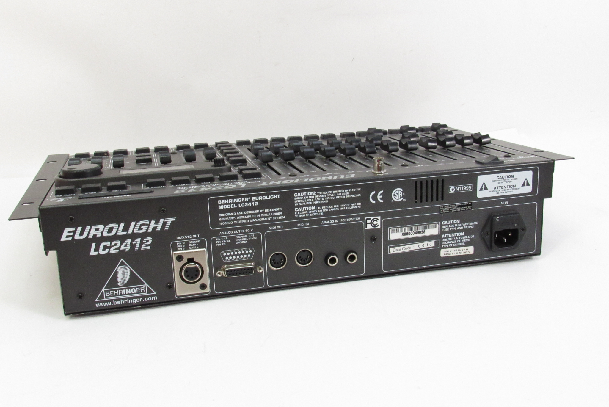 Behringer LC2412 24/12chDMX調光卓(中古) Behringer LC2412 24/12chDMX調光卓(中古) Amazon.com