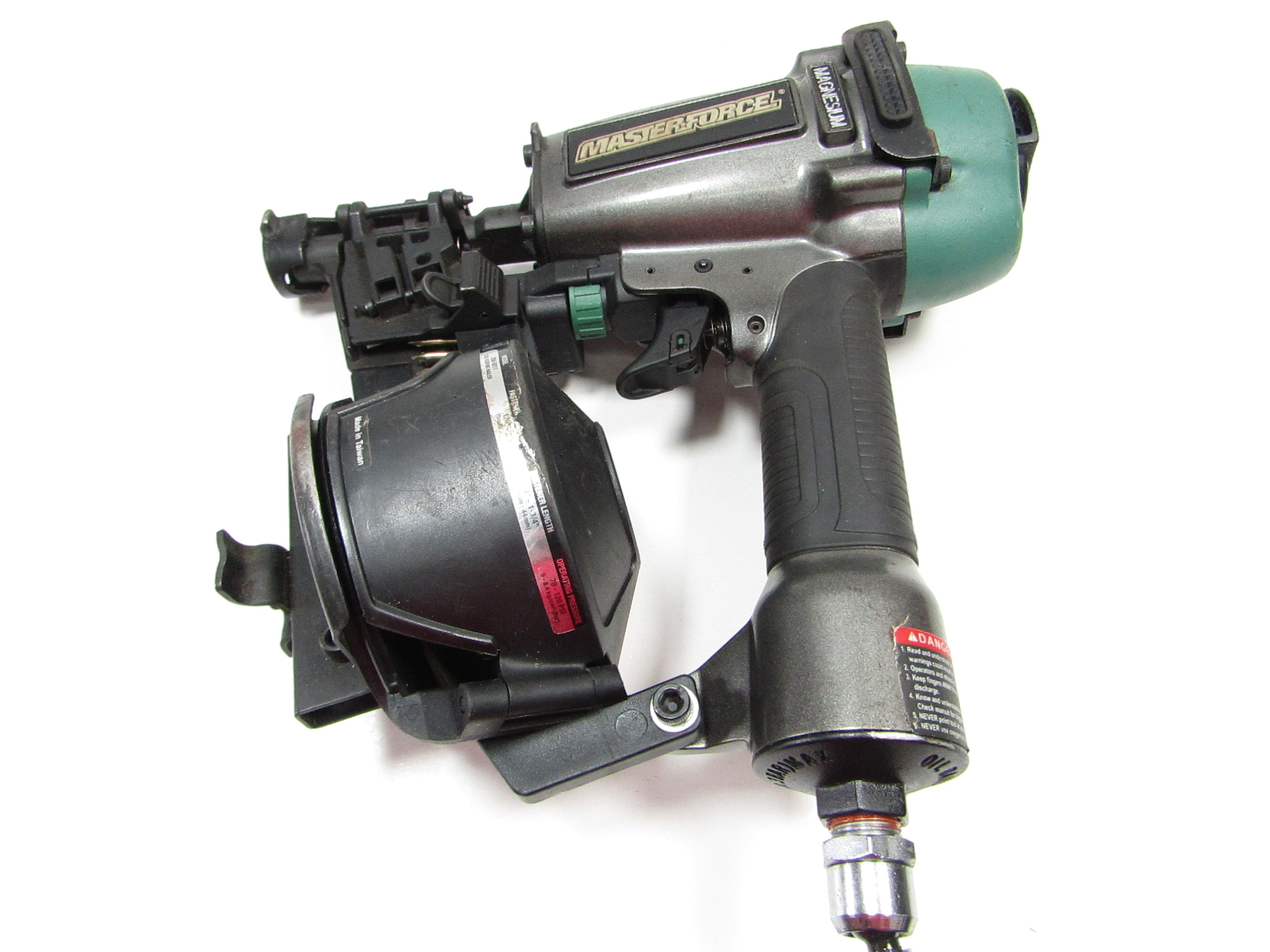 Masterforce 208-5011 Pneumatic 15 Degree Coil Roofing Nailer