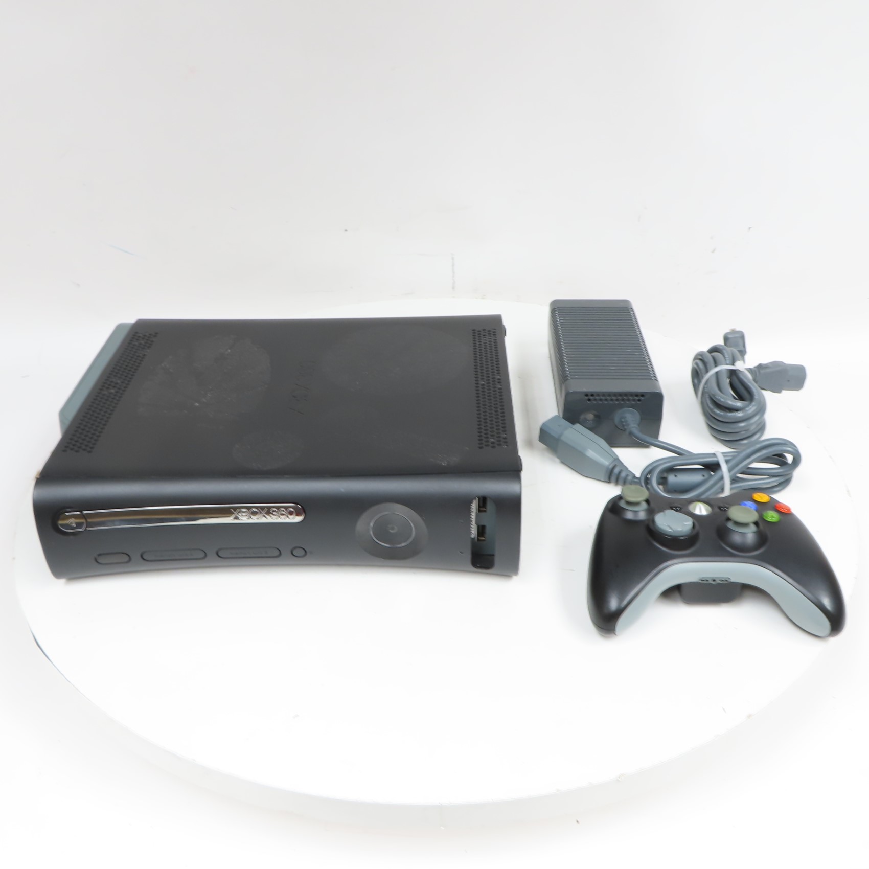 Best Buy: Microsoft Xbox 360 S Gaming Console S7G-00001