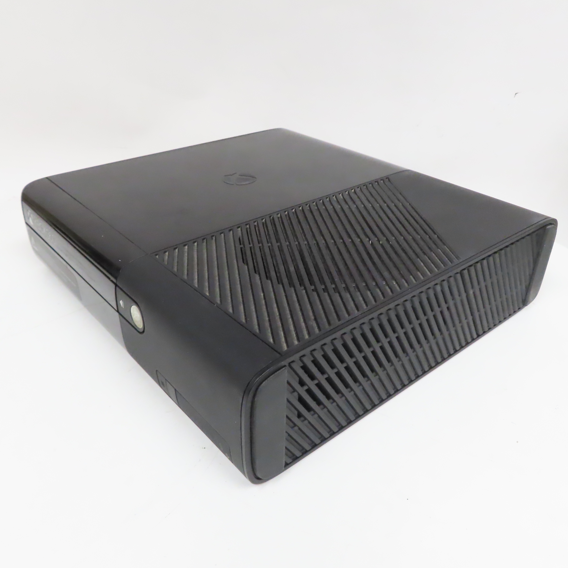 Microsoft 1538 Xbox 360 E 250GB Video Game Console (In Box)