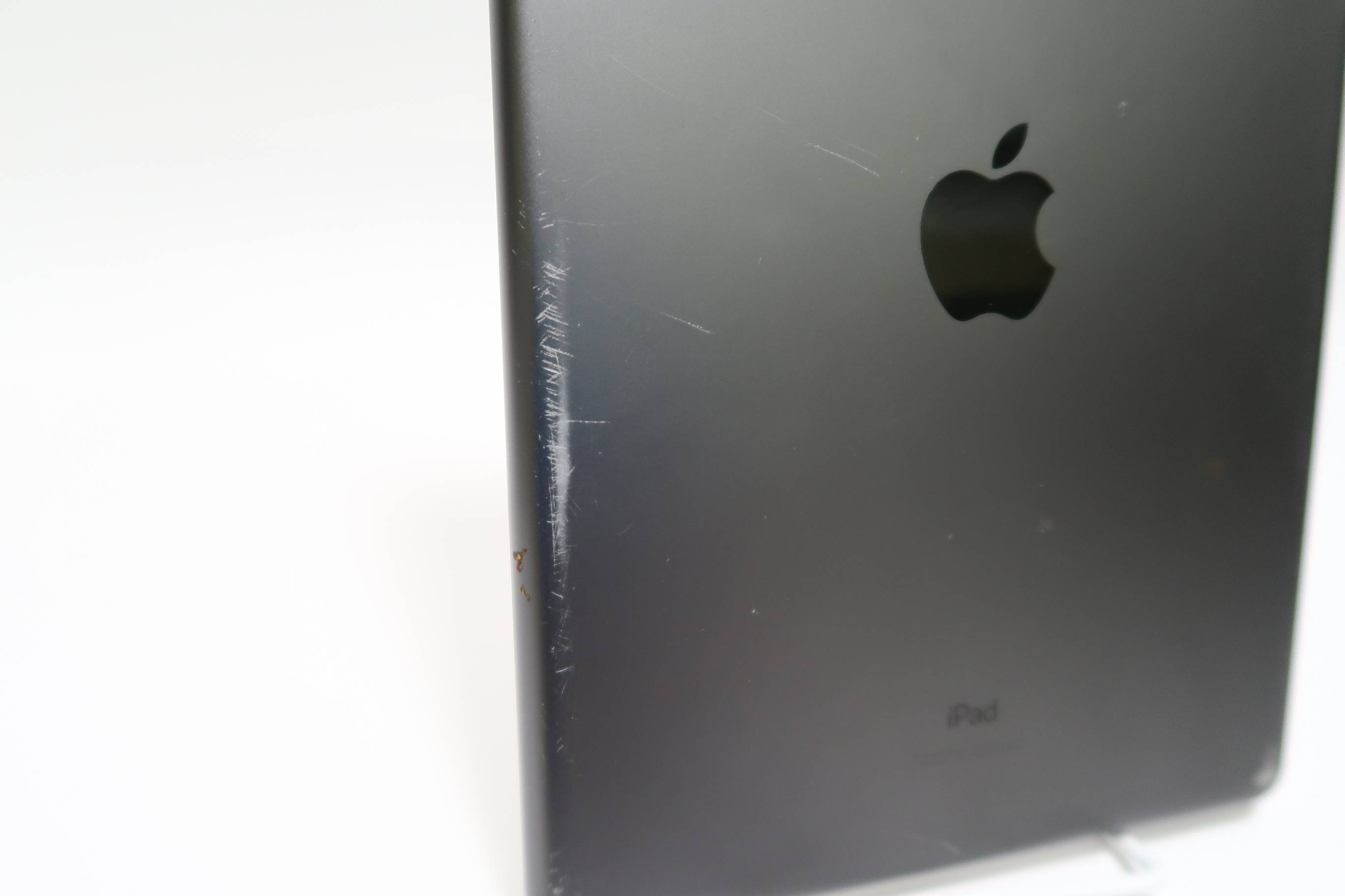 Apple iPad MK2K3LL/A A2602 10.2