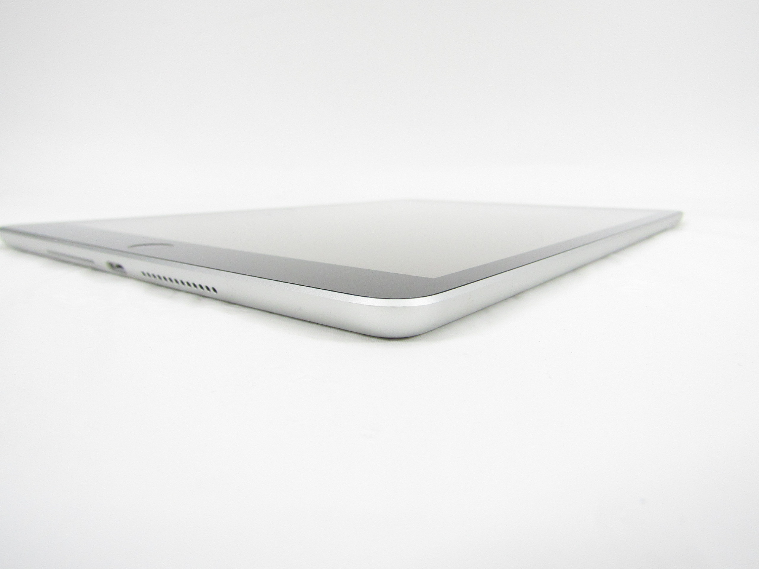 Apple iPad MK2L3LL/A 9th Generation 10.2Inch WiFi 64GB Silver Tablet