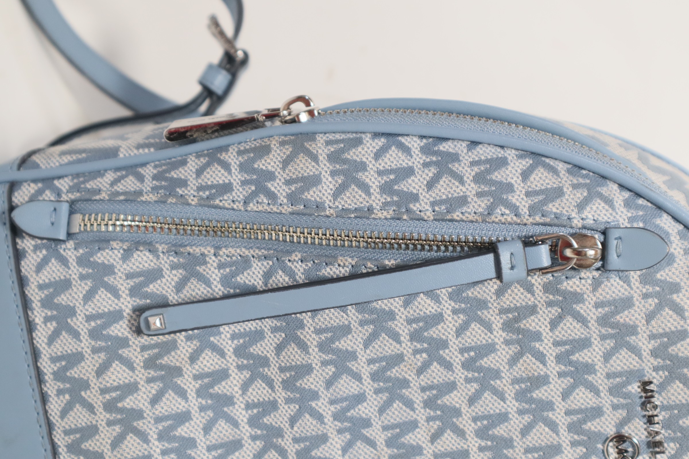 Michael Kors DI 2201 Brooklyn Chambray Blue Logo Medium 