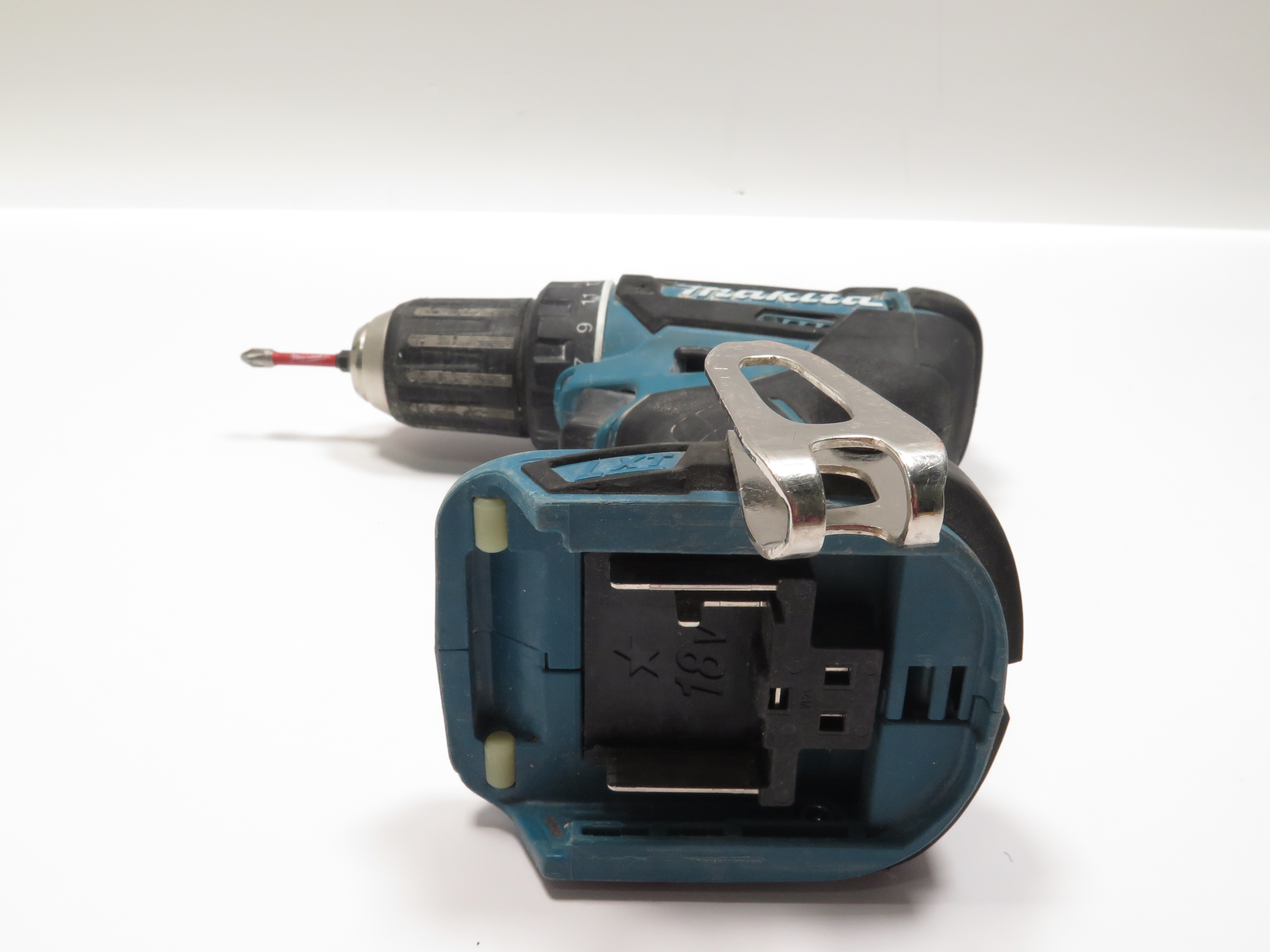 Makita XDT11 XFD10 18V LXT LithiumIon Compact Driver Drill/Impact