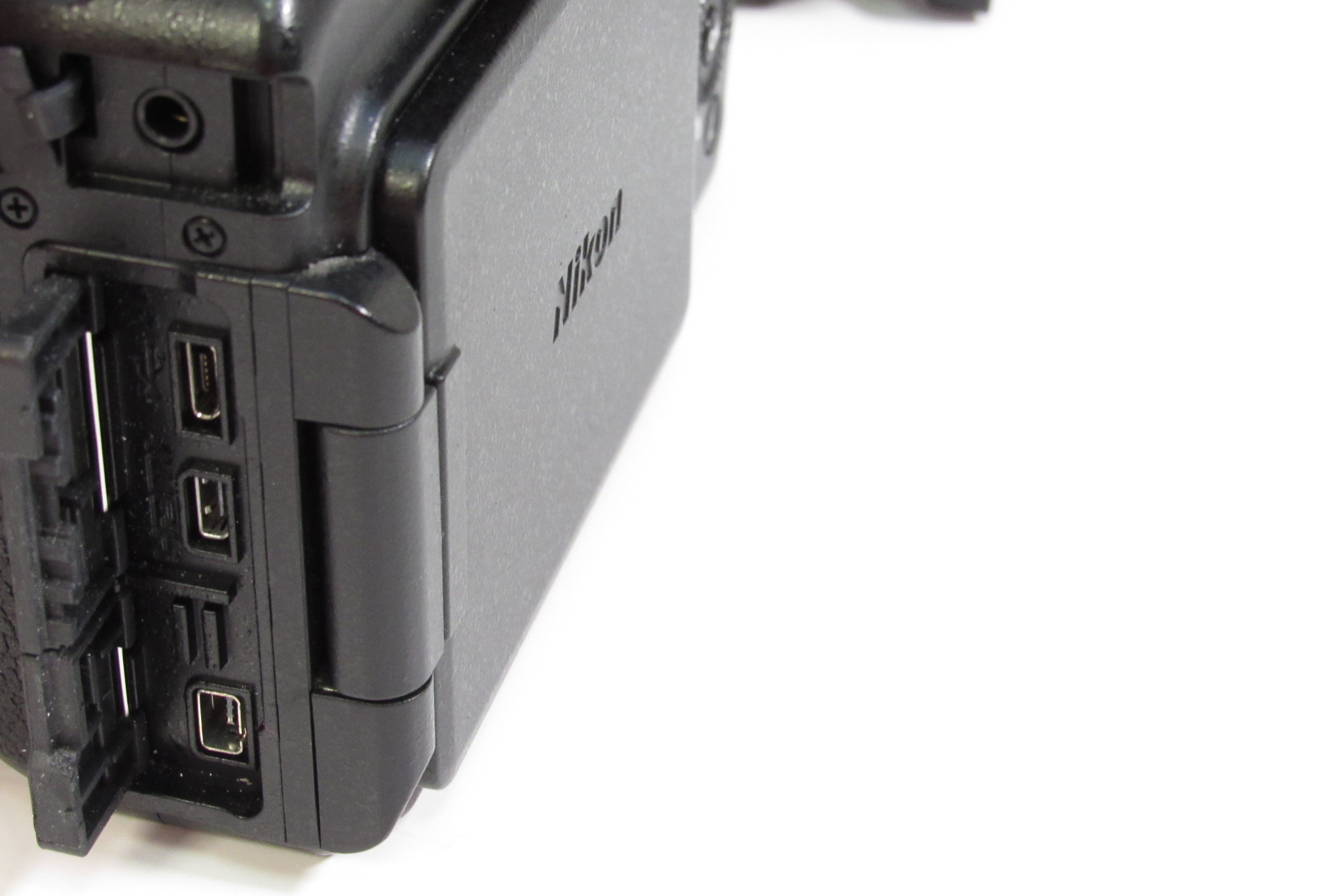 Nikon COOLPIX P1000 16MP 125x Optical Zoom LCD 4K UHD Wi-Fi