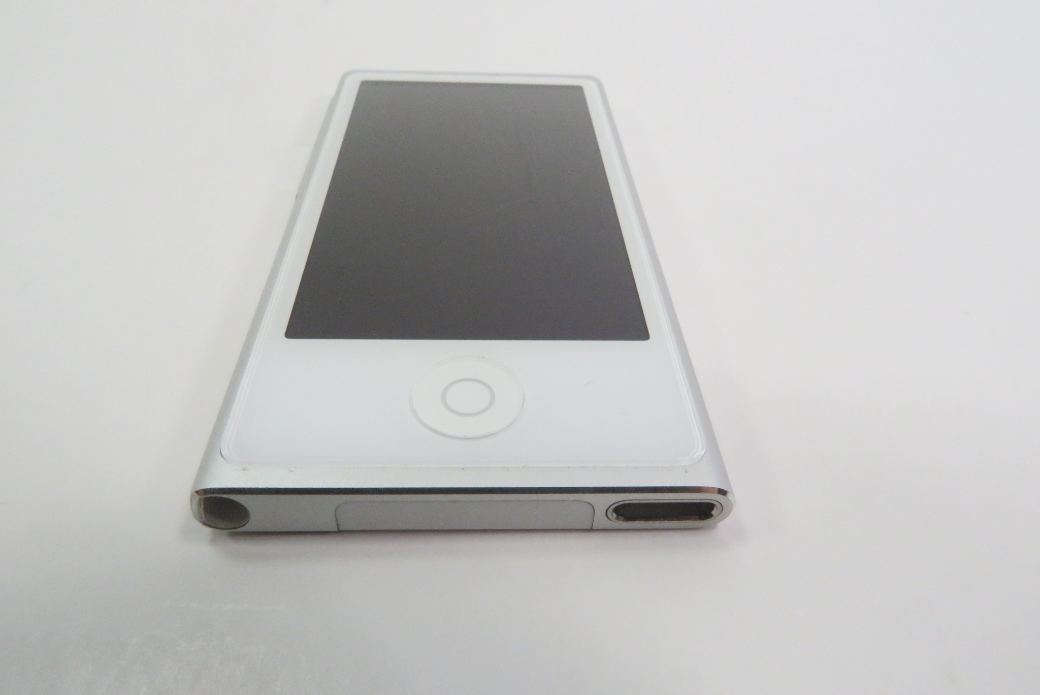 ポータブルプレーヤー Apple iPod nano 16GB PD475J A1446 Amazon.com: Music Player iPod Nano 7th Generation 16gb