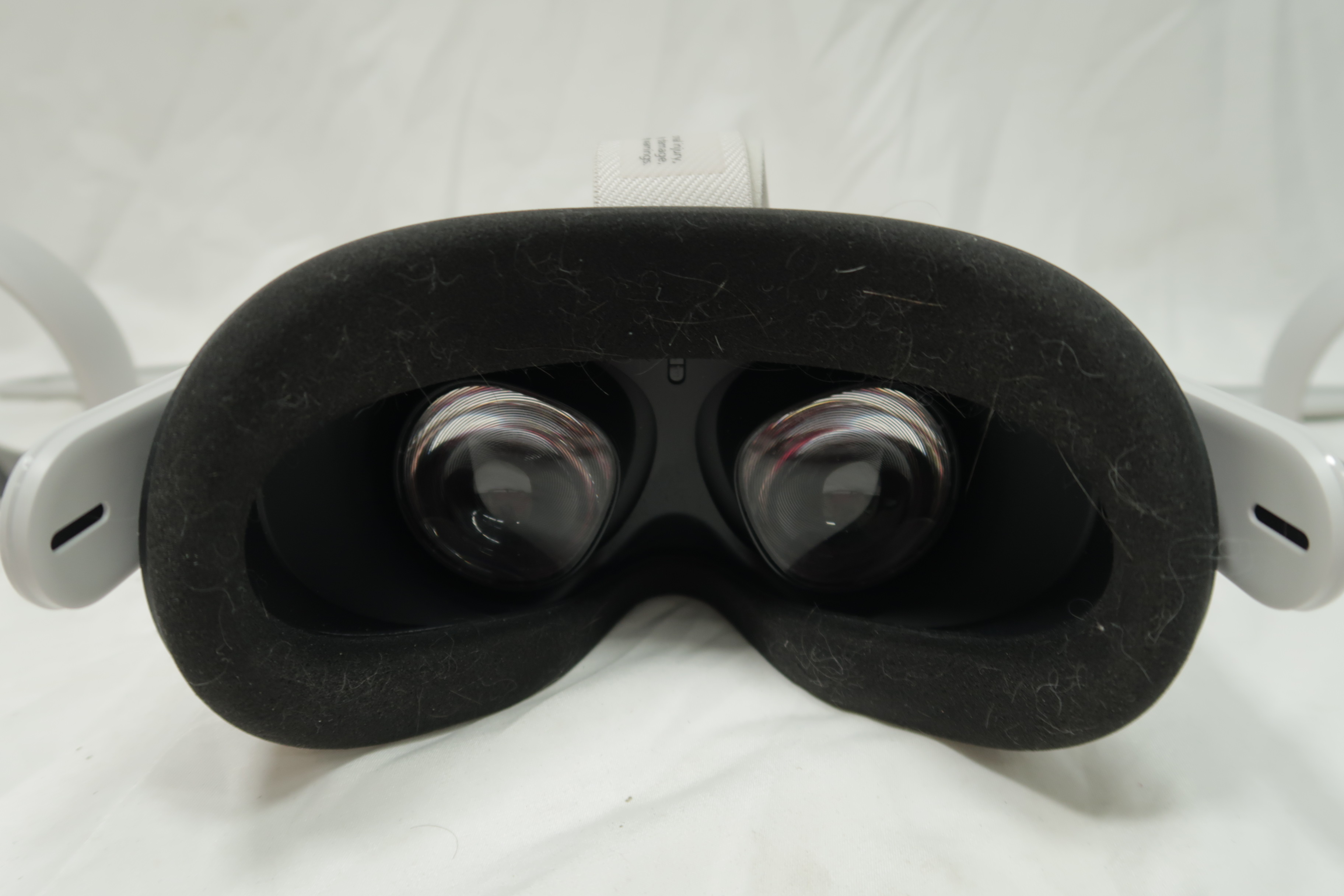 Oculus Quest 2 KW49CM Advanced 64GB All-In-One Virtual Reality VR