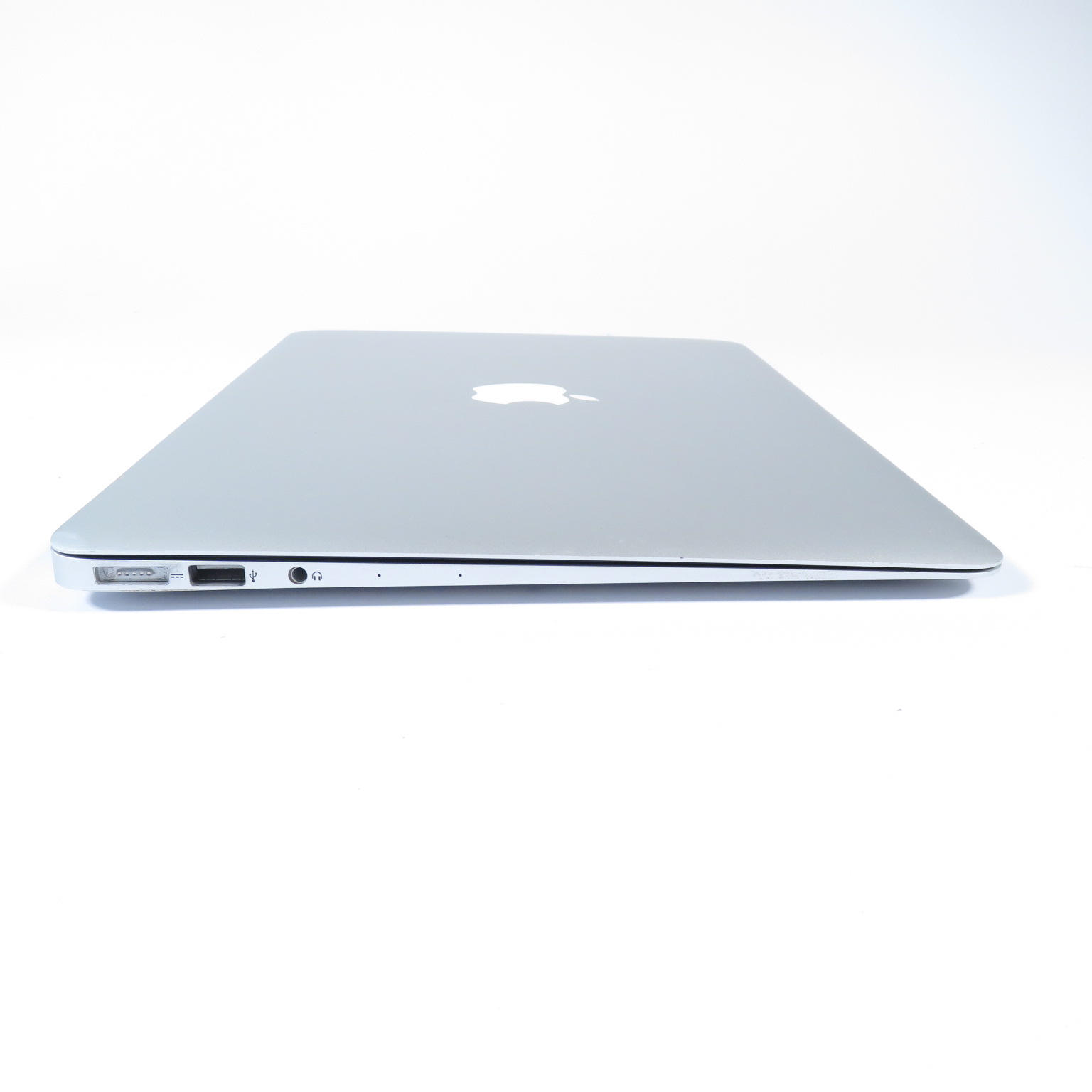 Apple MacBook Air 2017 MQD32LL/A Core i5-5350U 1.8GHz 8GB RAM