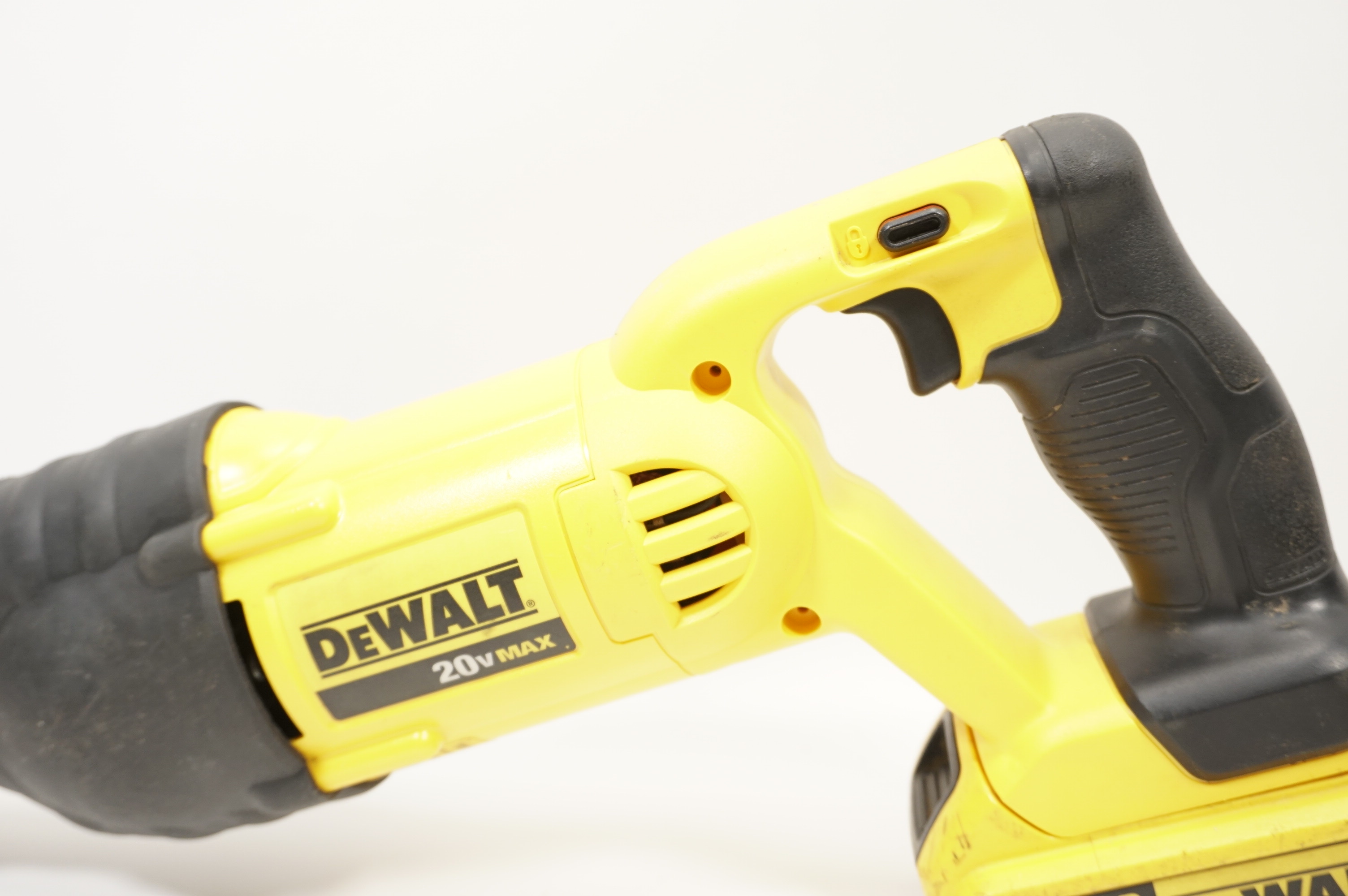 DeWalt DCS380 20V MAX Cordless Reciprocating Saw