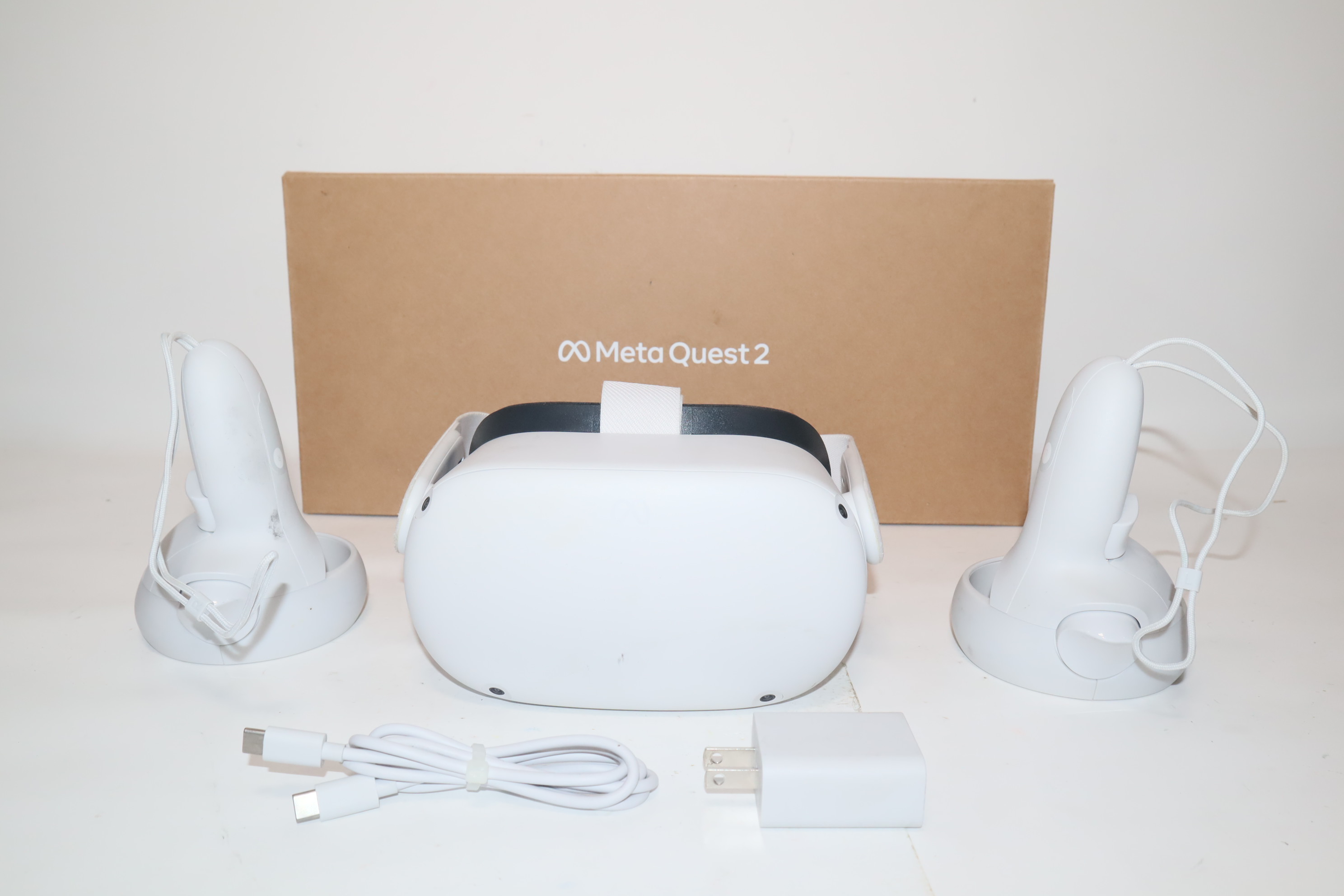 Meta KW49CM Oculus Quest 2 Advanced All-In-One 64GB Virtual Reality Headset  2187