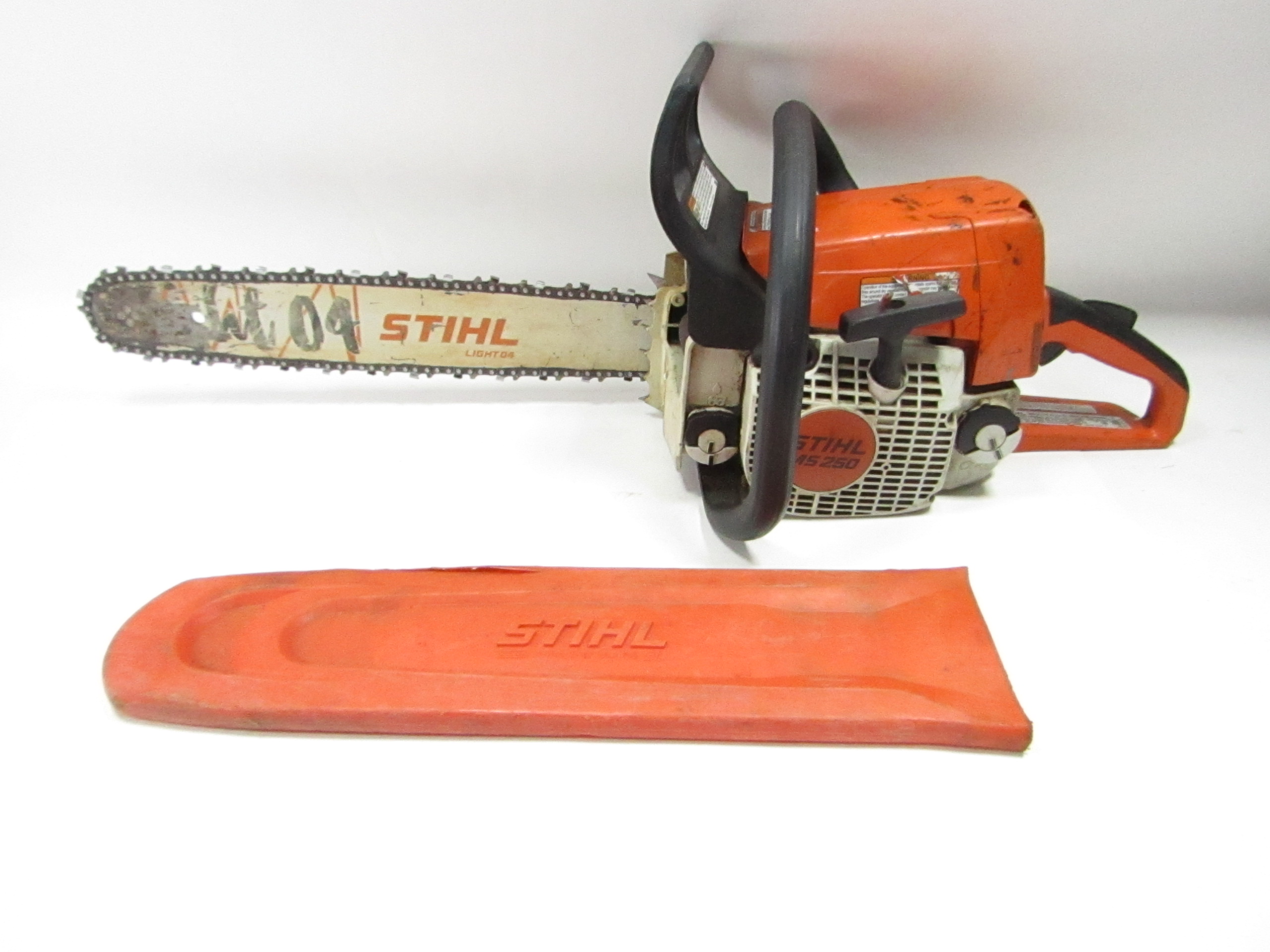 STIHL MS250 Gasoline Powered 45.4cc Engine 3.0 bhp 18 Bar Chainsaw