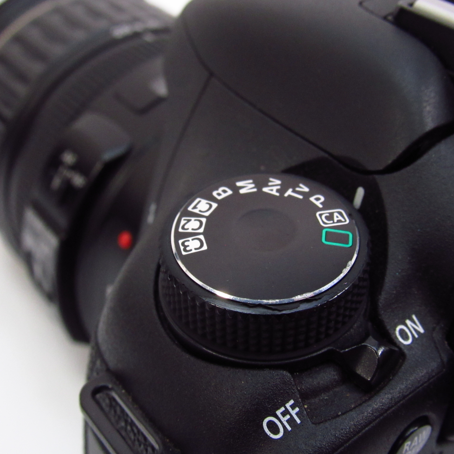 Canon EOS 7D (DS126251) 18MP APS-C DSLR Camera 28-135mm Lens Canon EOS 7D (DS126251) 18MP APS-C DSLR Camera 28-135mm Lens