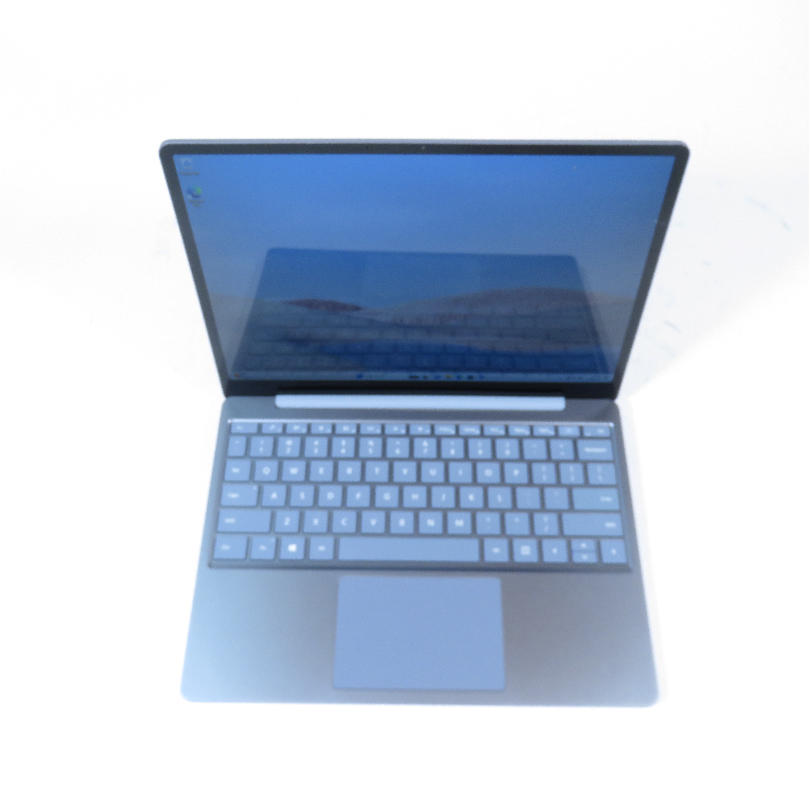 Microsoft Surface Laptop Go 1943 Core i5-1035G1 1GHz 8GB RAM
