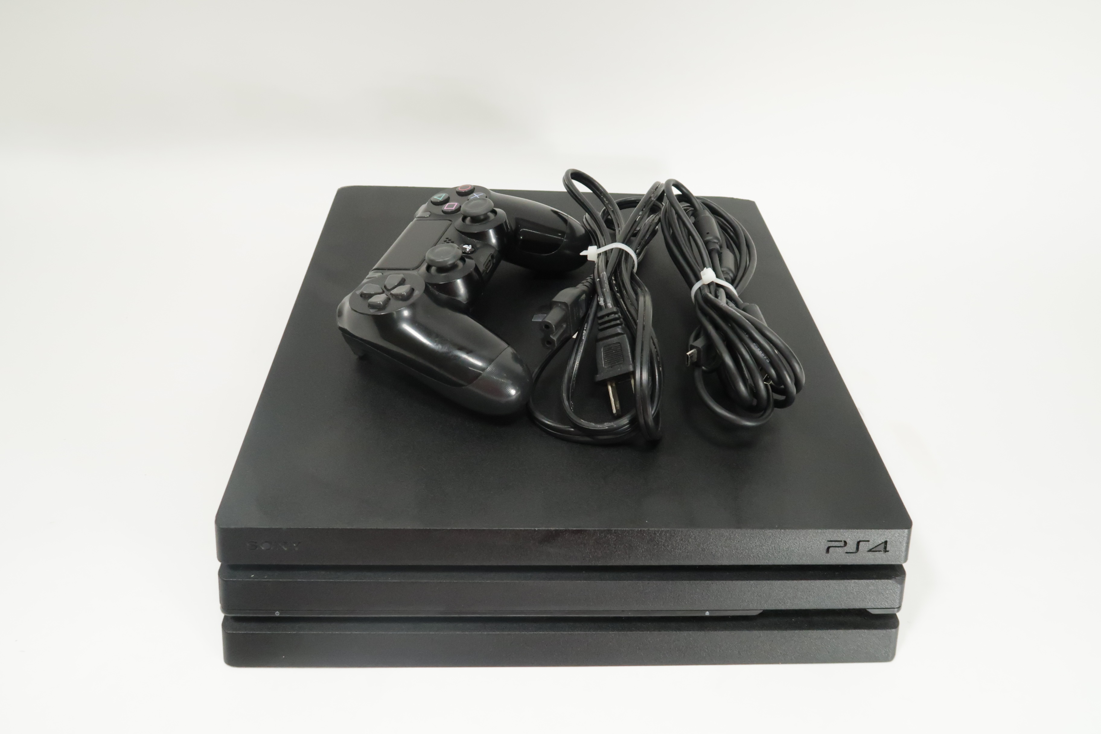 Sony PlayStation 4 Pro w/ Accessories, 1TB HDD, CUH-7215B - Jet Black  (Renewed)