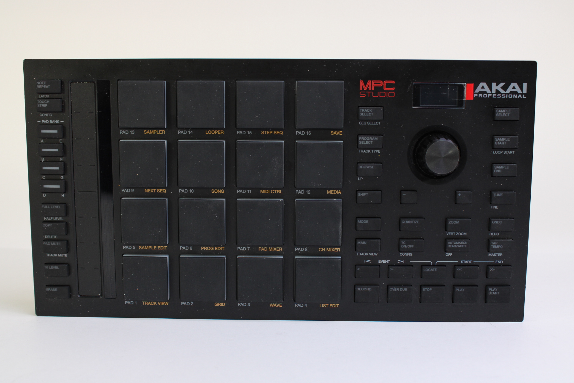 Akai Professional MPC Studio 128 Track Music Production