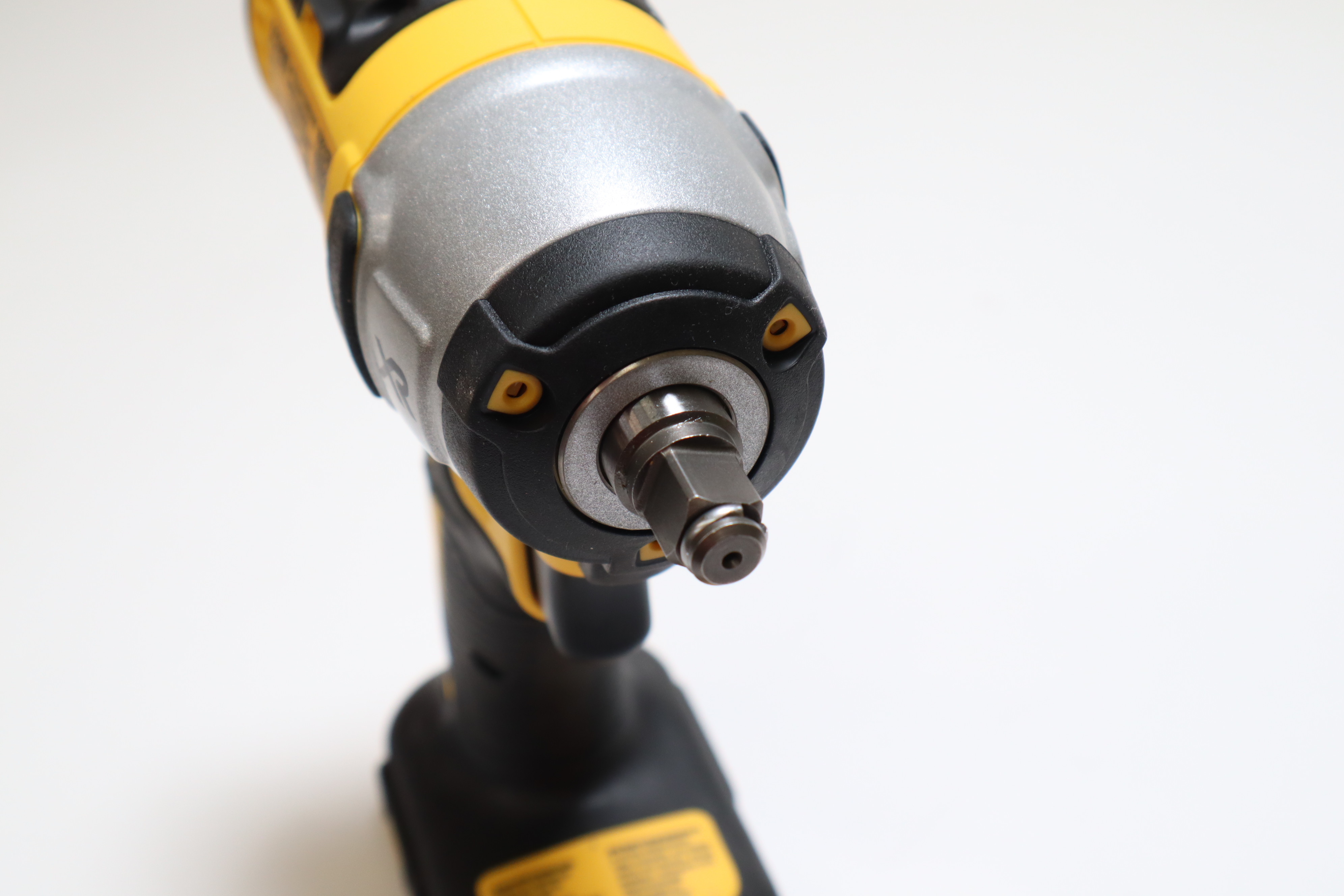 DeWalt DCF890 20Volt MAX XR Cordless Brushless 3/8 in. Compact Impact