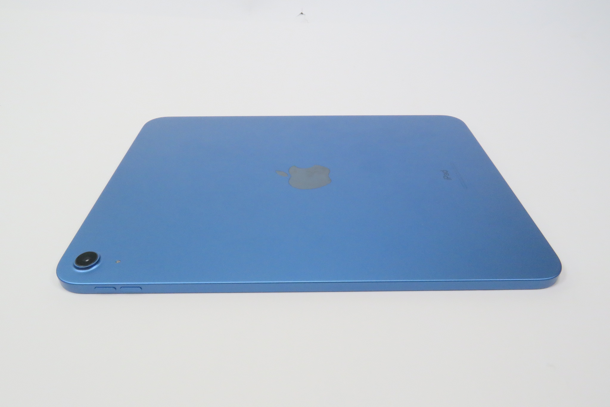 Apple iPad 10th Gen A2696 64GB 10.9