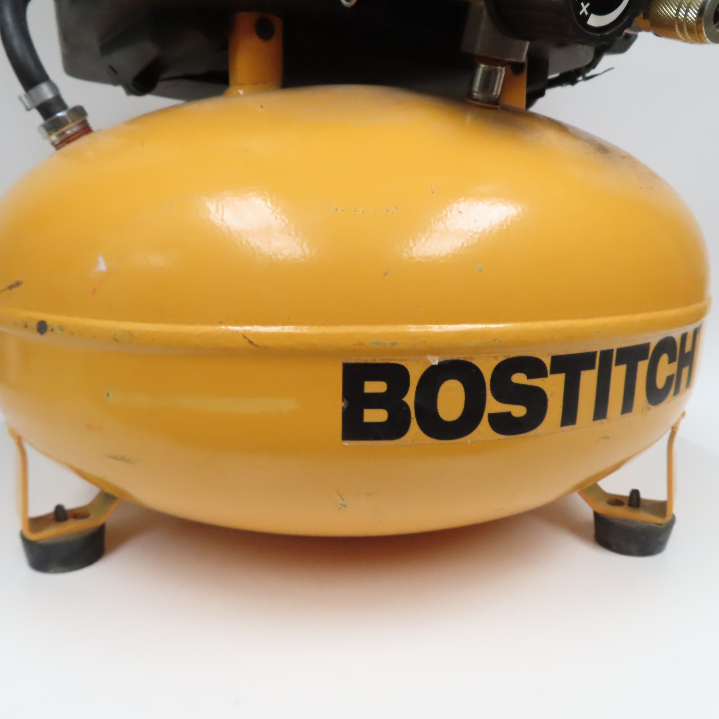 Bostitch BRFP02012 6 Gallon 150 PSI OilFree Air Compressor (Local PickUp Only)