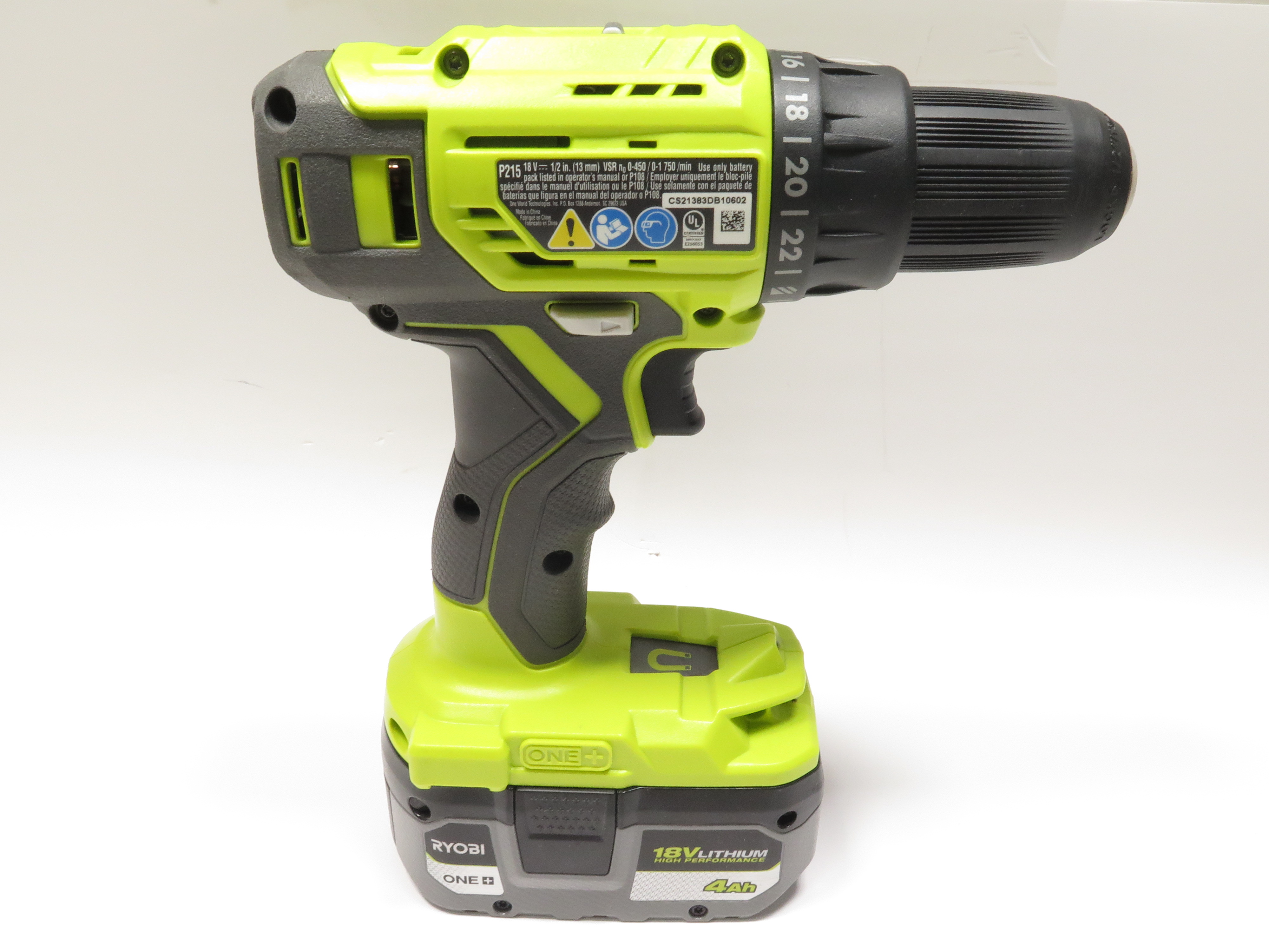 Ryobi P215 / P705 18Volt ONE+ LithiumIon Drill Work Light Combo Kit 4722