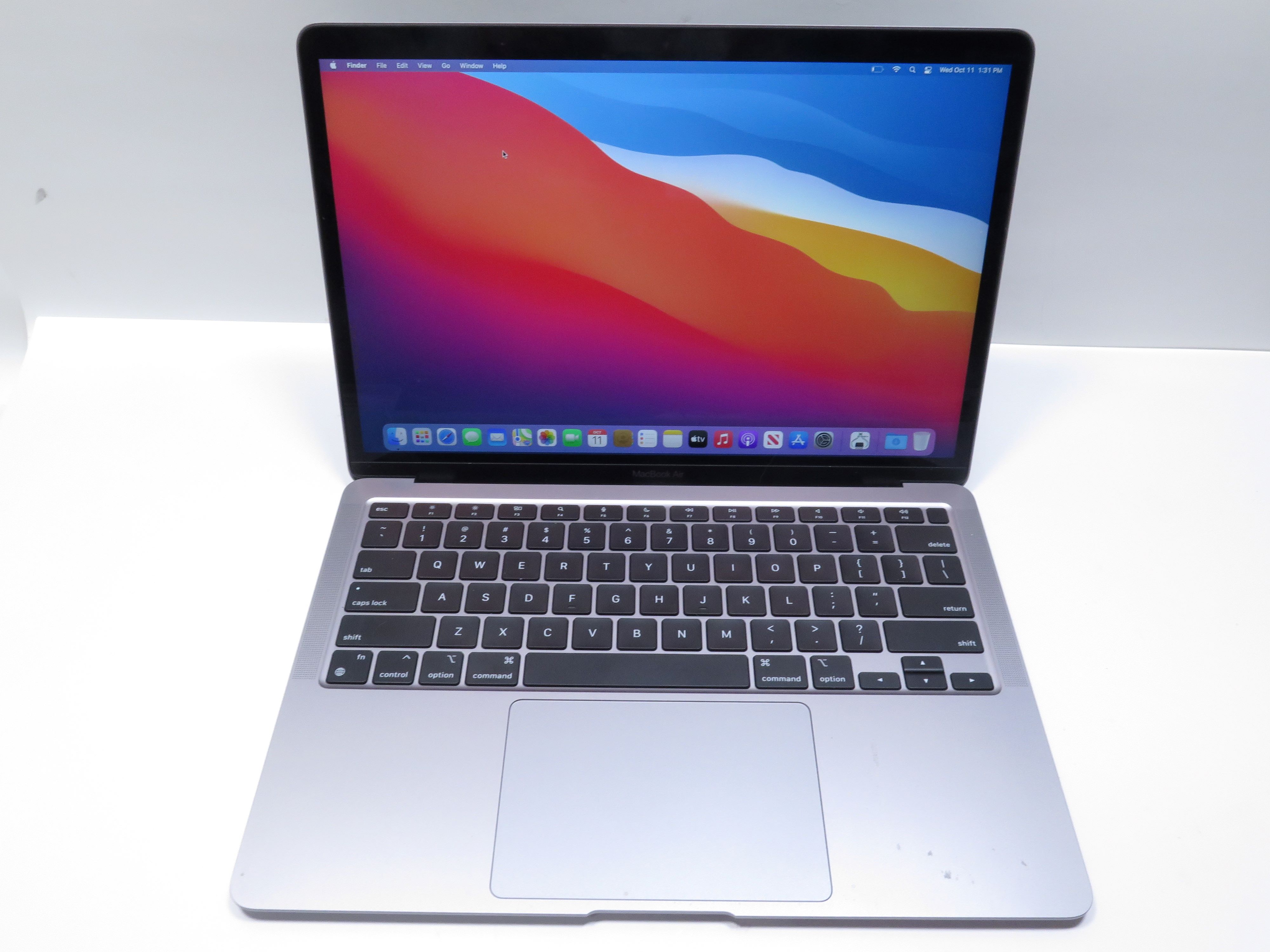 Apple MacBook Air (2020) MGN73LL/A M1 (8C GPU) 3.2Ghz 16GB RAM 1TB