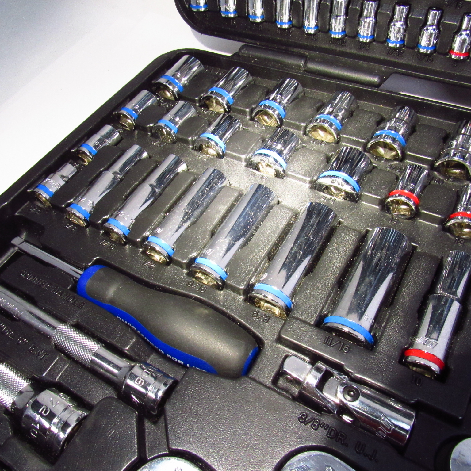 Duralast 70045 180Piece 1/4'' 3/8'' 1/2'' SAE & Metric Mechanics Tool Set