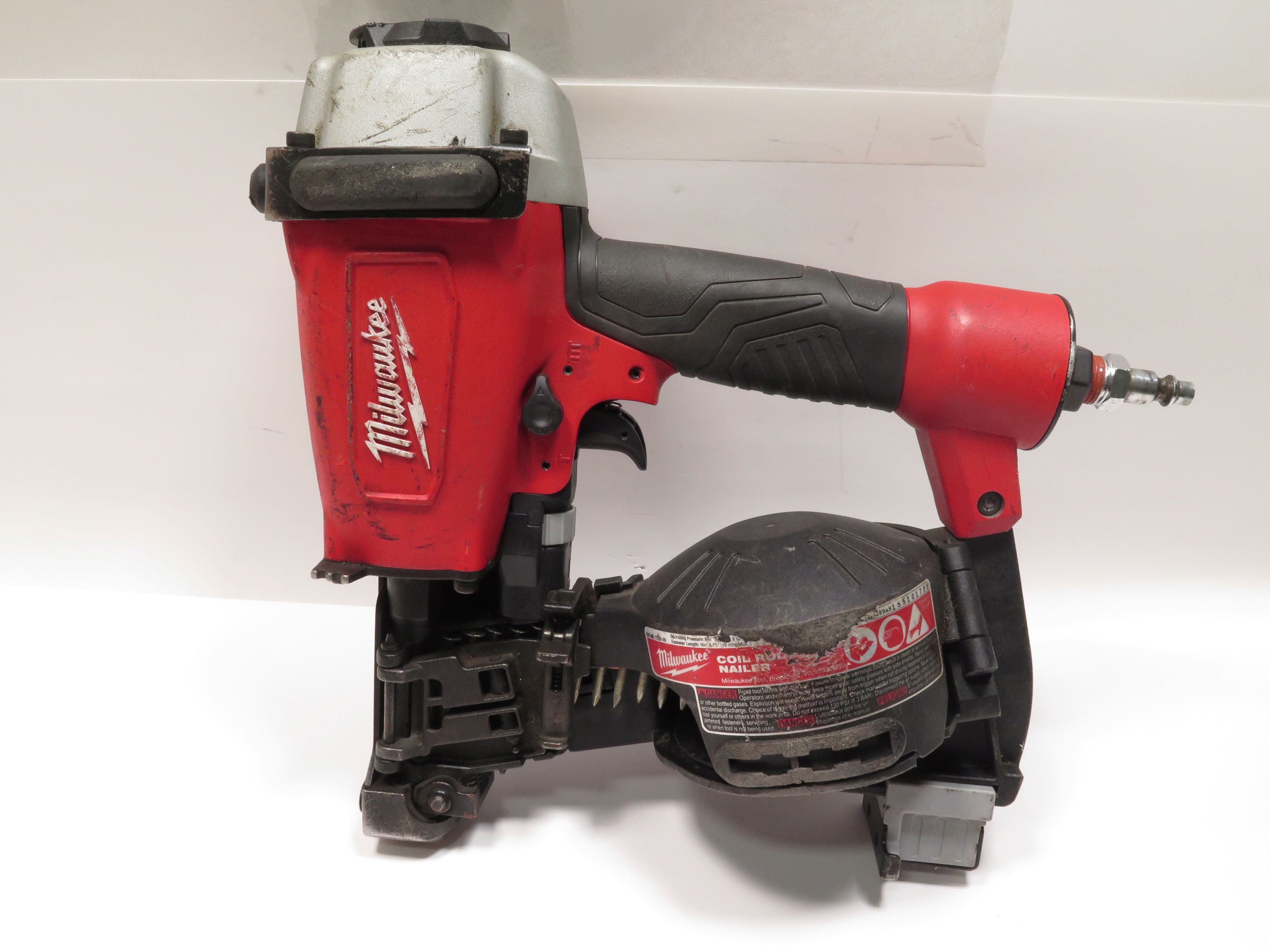 Milwaukee 7220-20 Pneumatic 1-3/4 in. 15-Degree Coil Roofing 