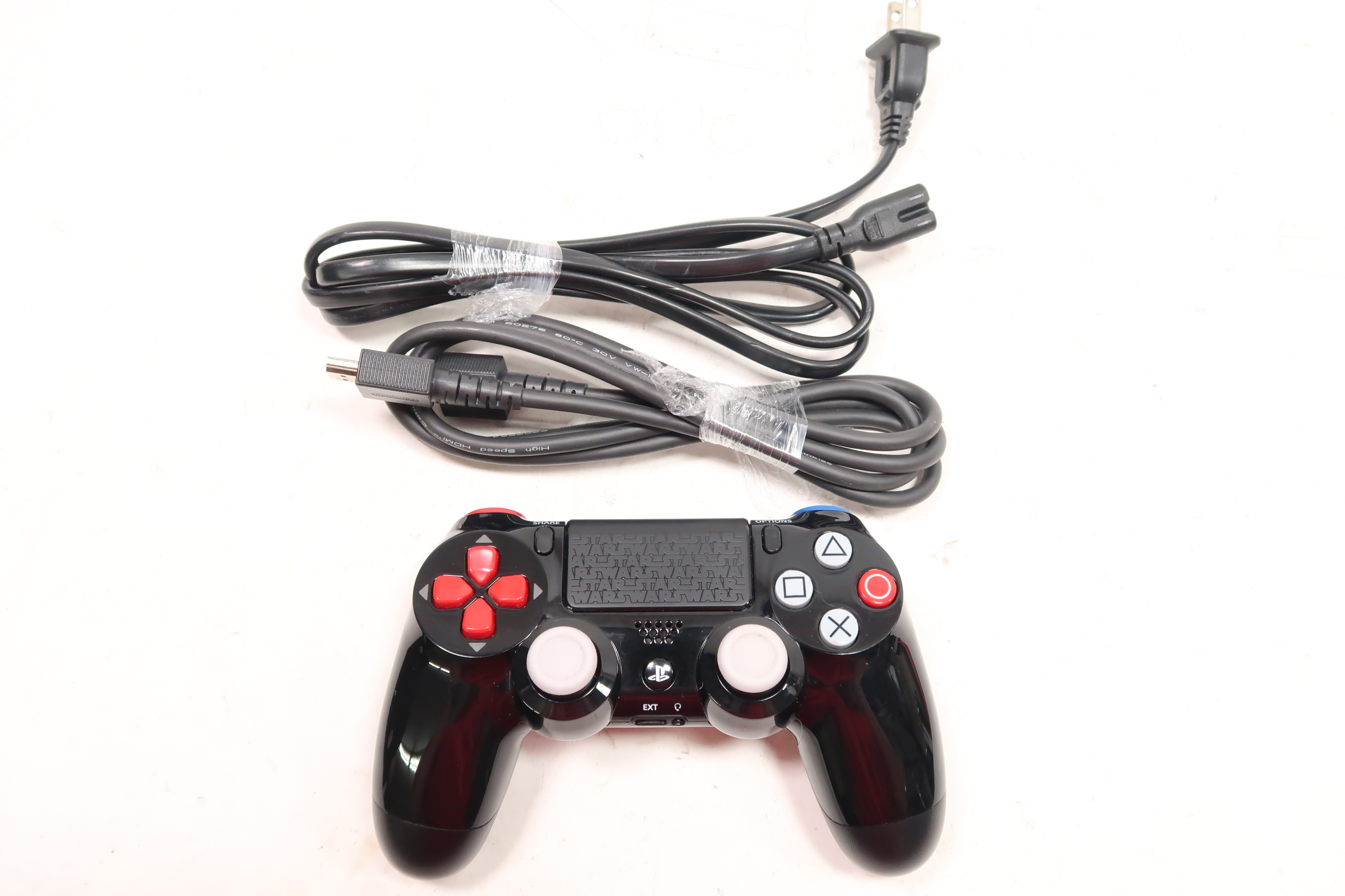 Console Playstation 4 Pro (1 To) - Édition Limitée Star Wars