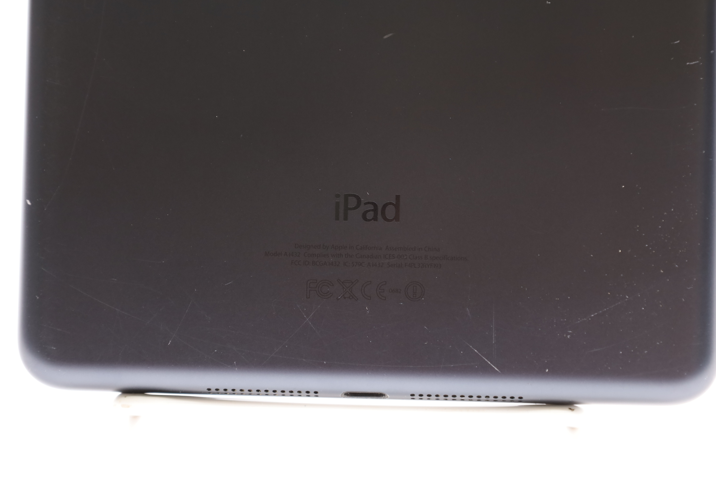 Apple iPad mini 1st Gen MD528LL/A 16GB WiFi 7.9" Tablet Slate