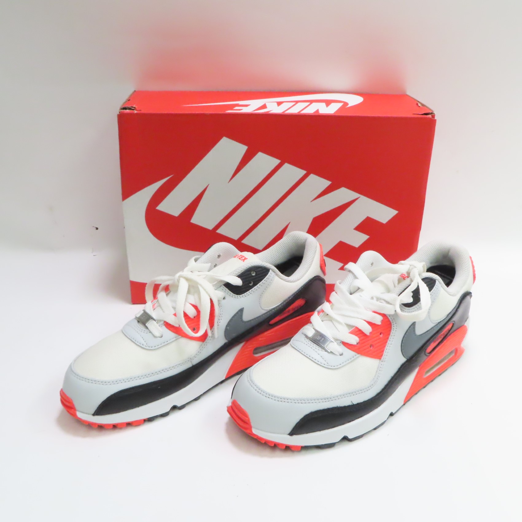 Nike shoes size good 9.5