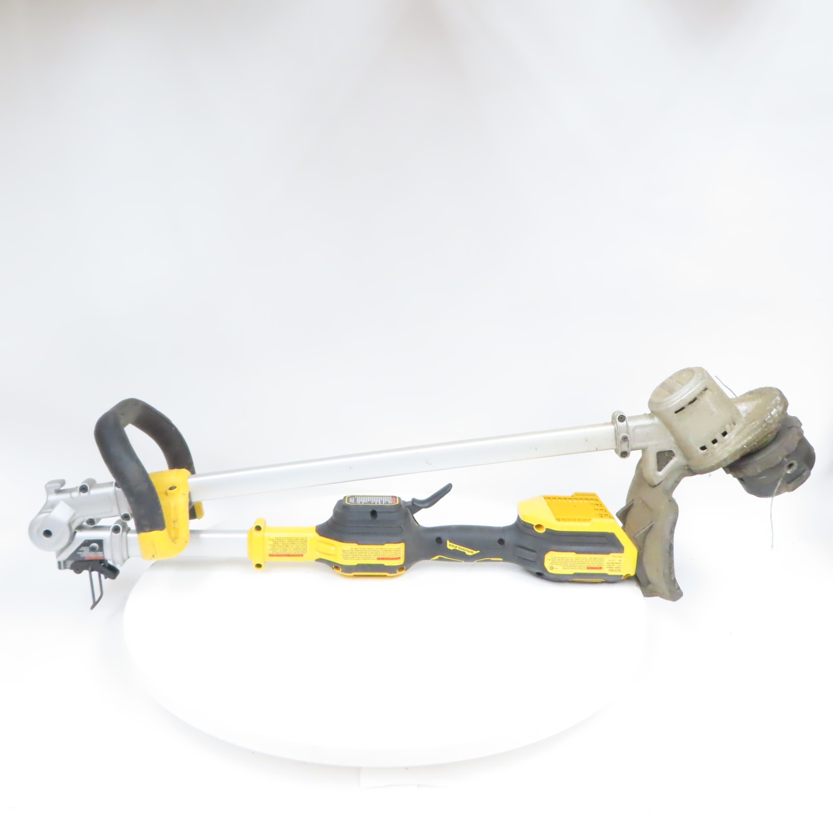 DeWalt DCST922 MAX 20V 14" Cordless Folding String Trimmer (Local Pick ...