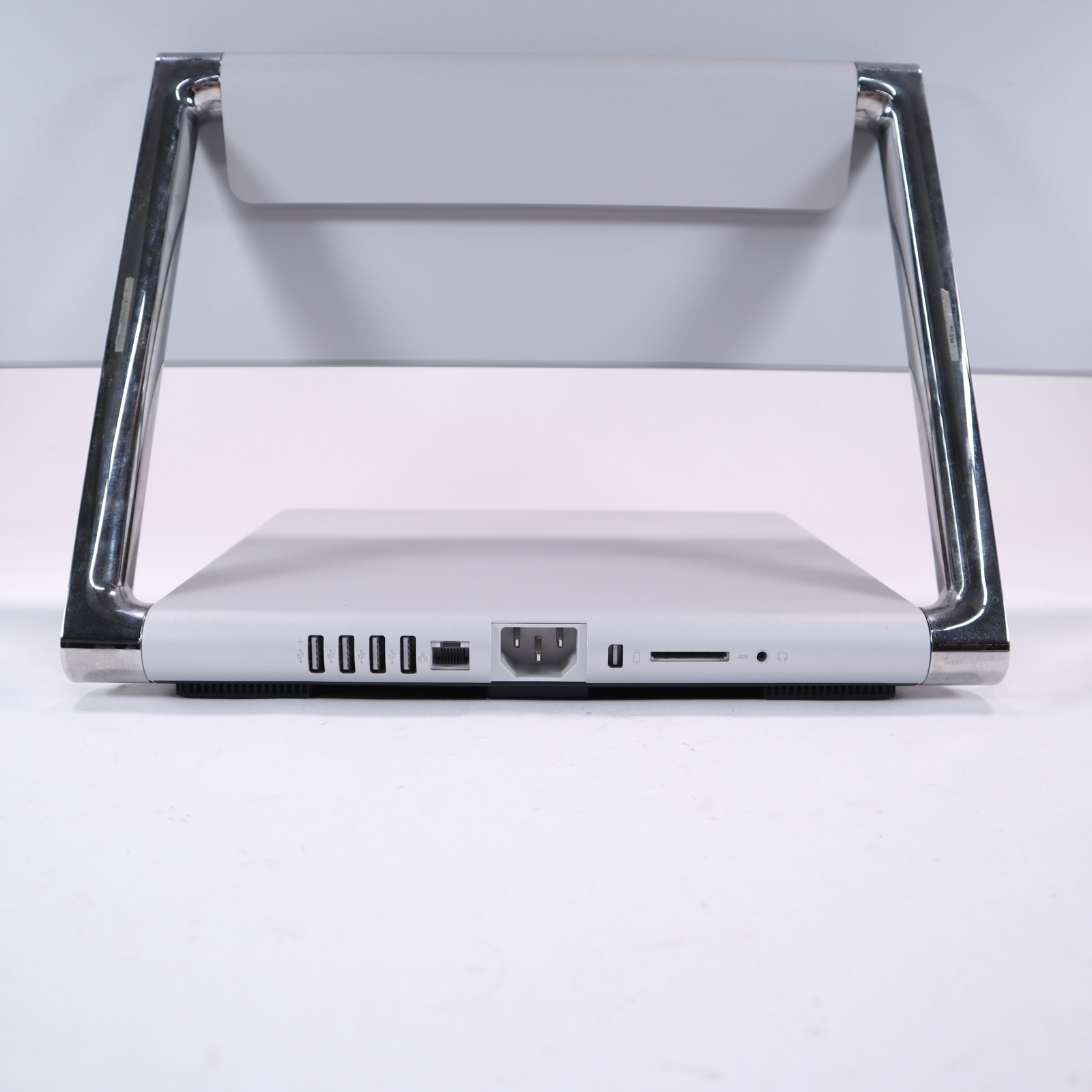 Microsoft Surface Studio 1707 i7-6820HQ 2.7GHz GTX 980M 32GB RAM