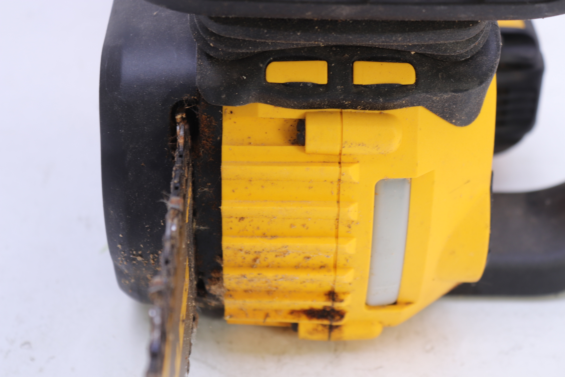 DeWalt DCCS620 20V MAX 12" Brushless Cordless Battery Powered Chainsaw