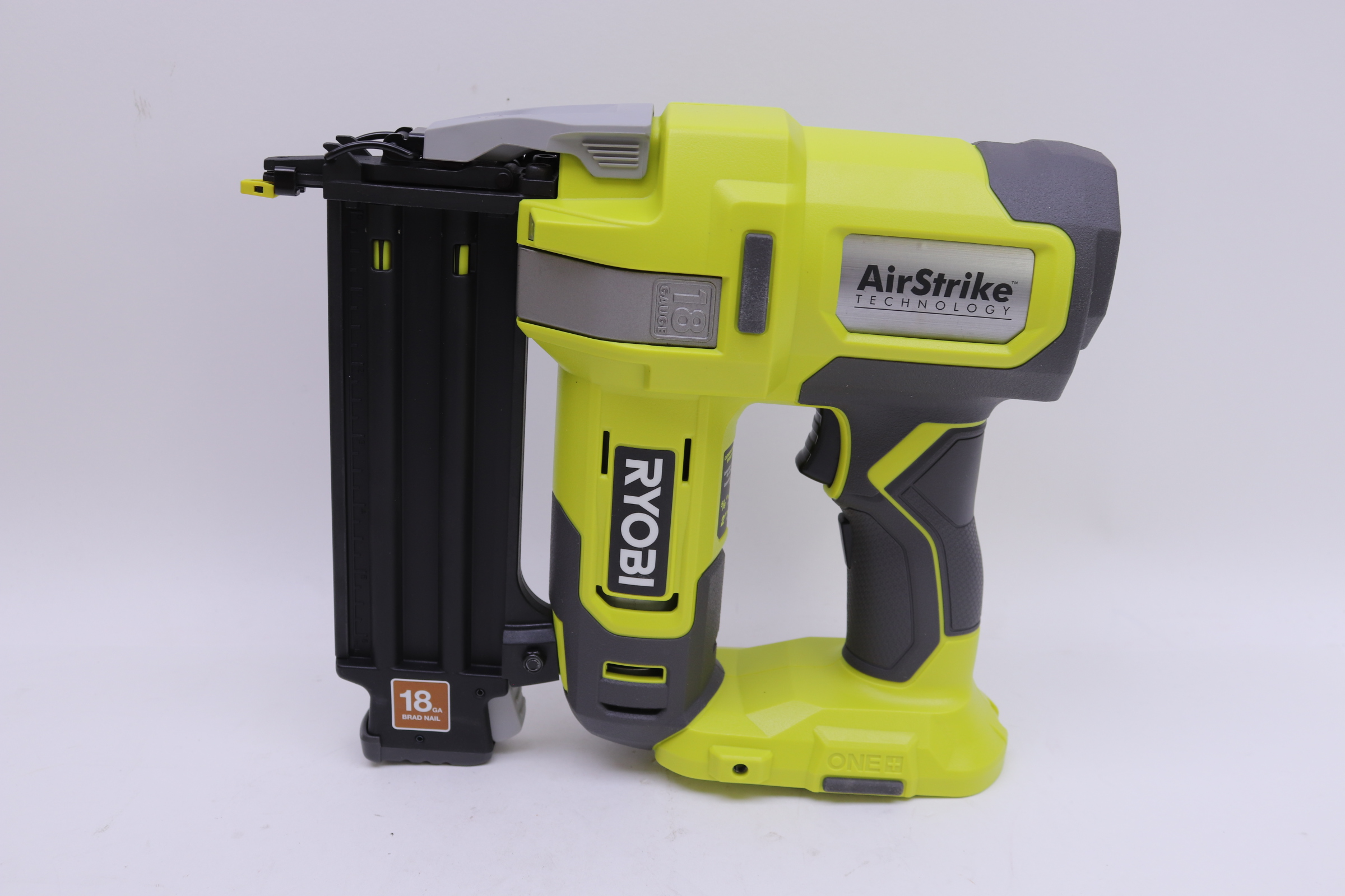 Ryobi P321 ONE+ 18-Volt Lithium-Ion 18-Gauge Cordless AirStrike Brad Nailer