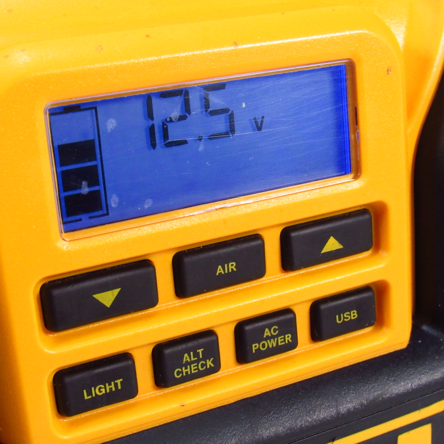 DeWalt DXAEPS14 Power Station Portable Car Air Compressor Jump Starter
