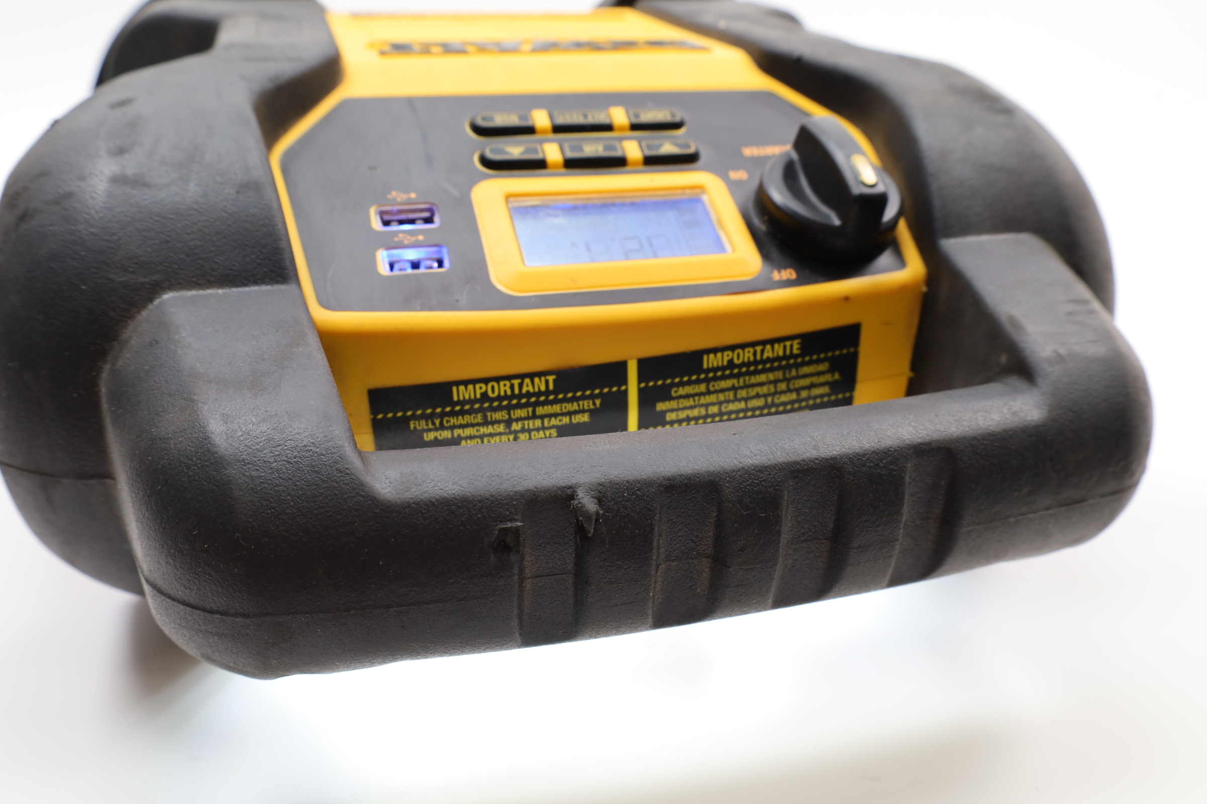 Car Battery Jumper Dewalt Dxaej14 Jump Starter Dsr Jump Box