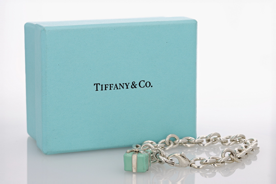 Tiffany deals box bracelet