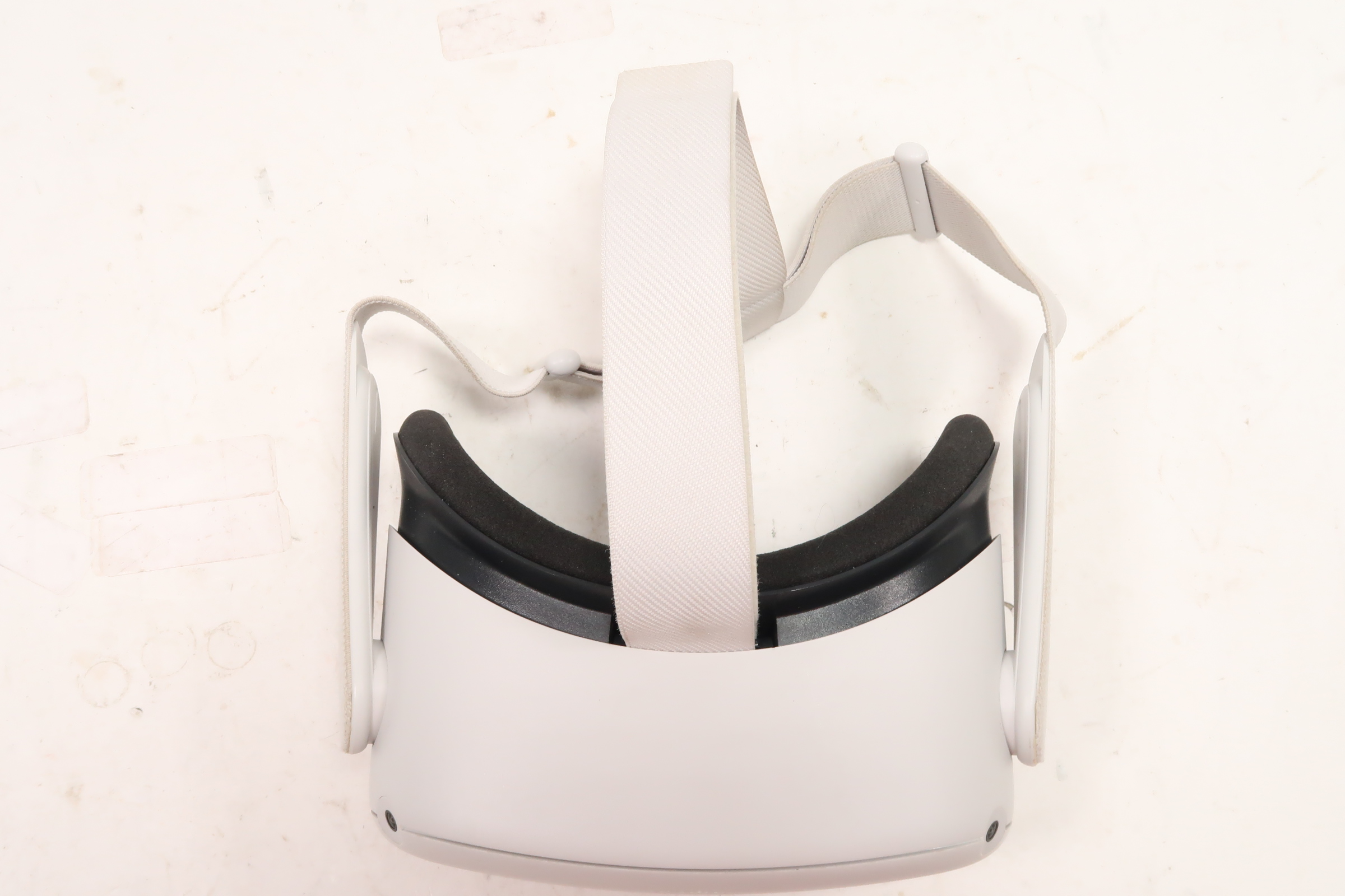 Oculus Quest 2 128GB All-in-One VR Headset-8317