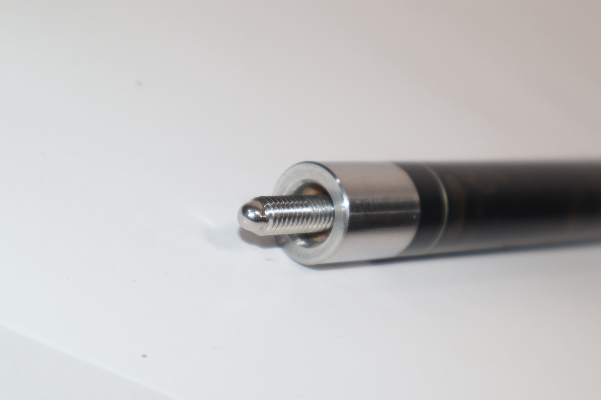 Action VAL04 Black & Gold 19Ounce 58.24InchLong Pool Cue Stick