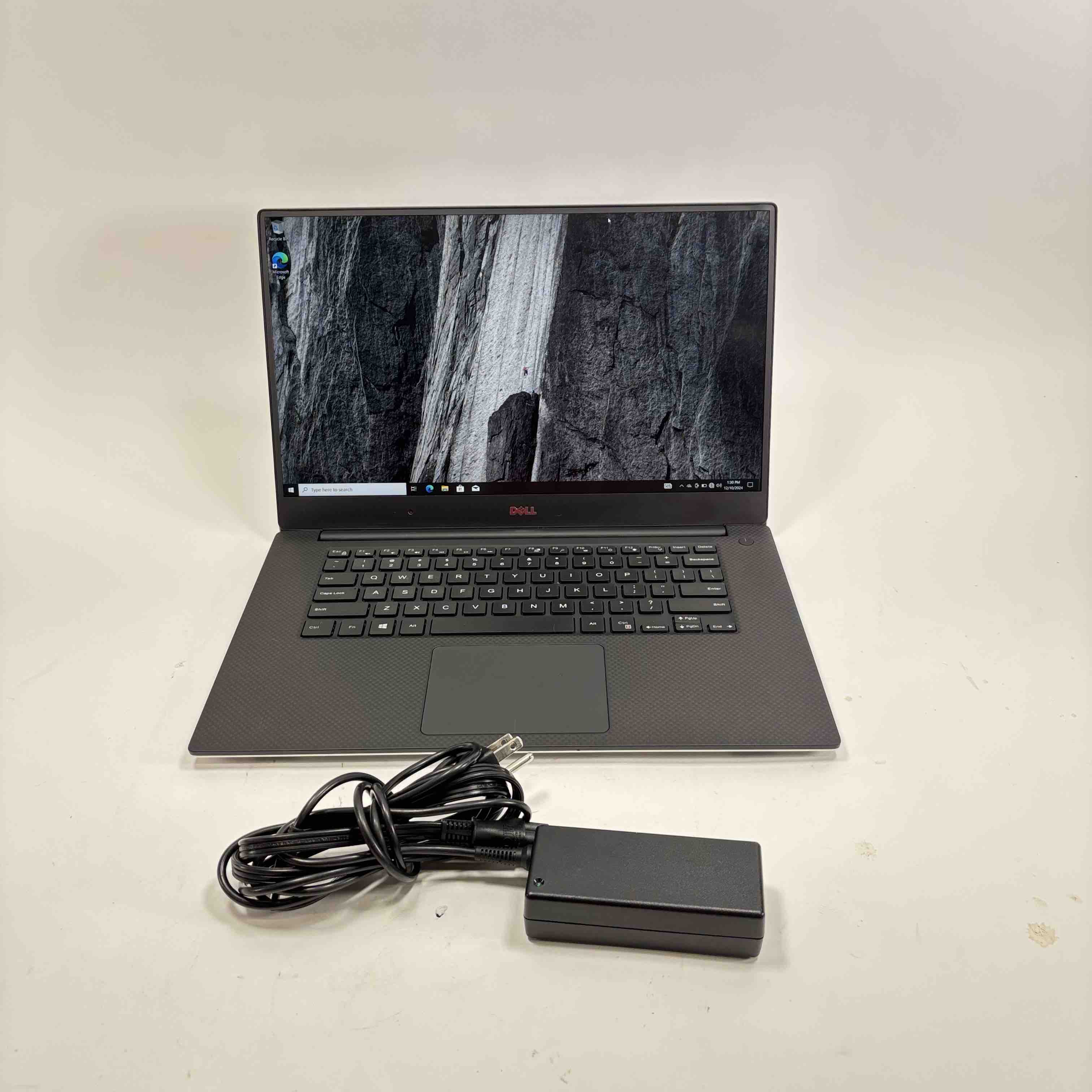 Dell Precision 5520 P56F Core i7-7820HQ 2.9GHz 32GB RAM 512GB SSD 