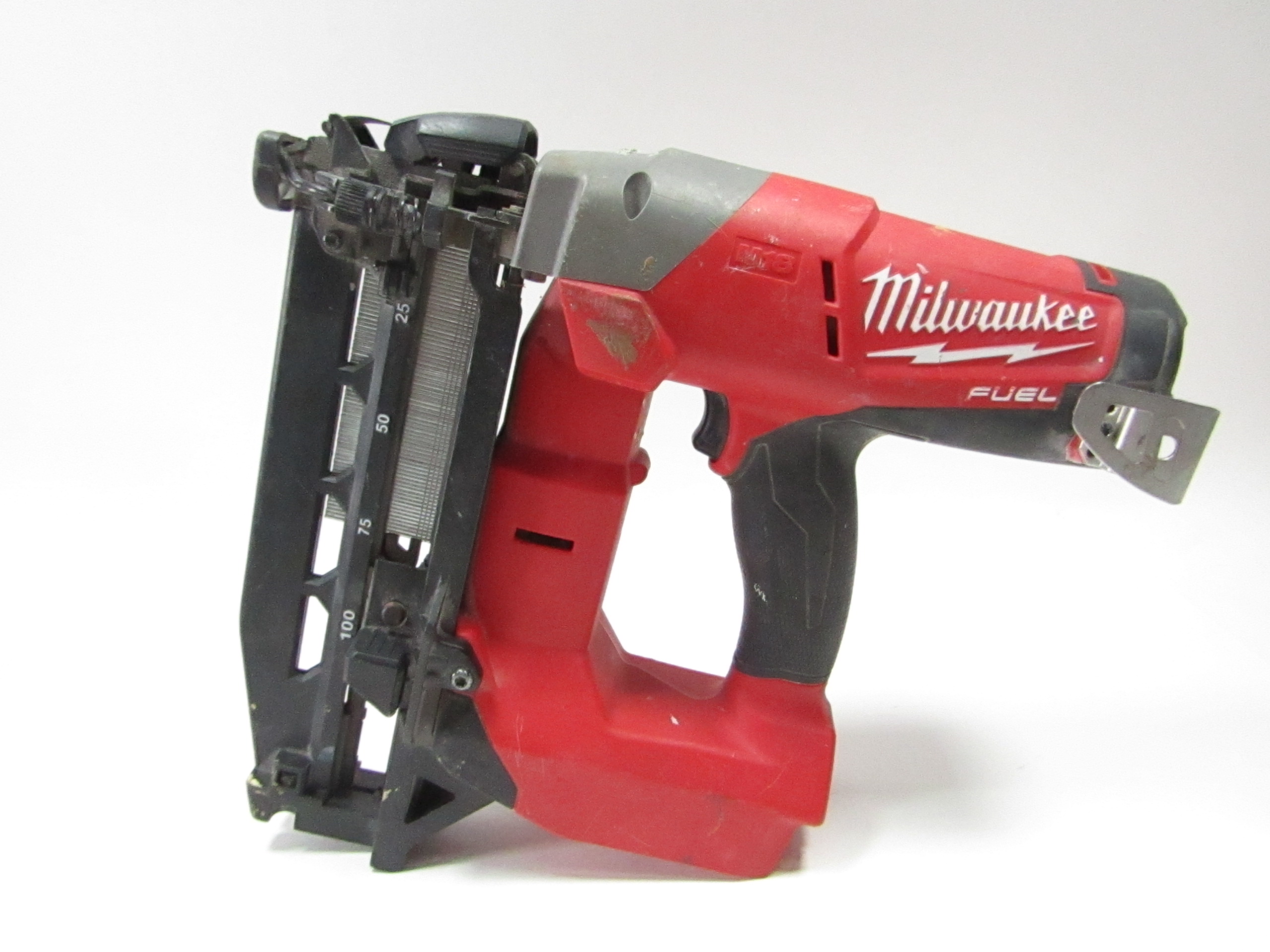 Milwaukee 2741 20 M18 FUEL Brushless 16 Gauge Straight Finish Nailer