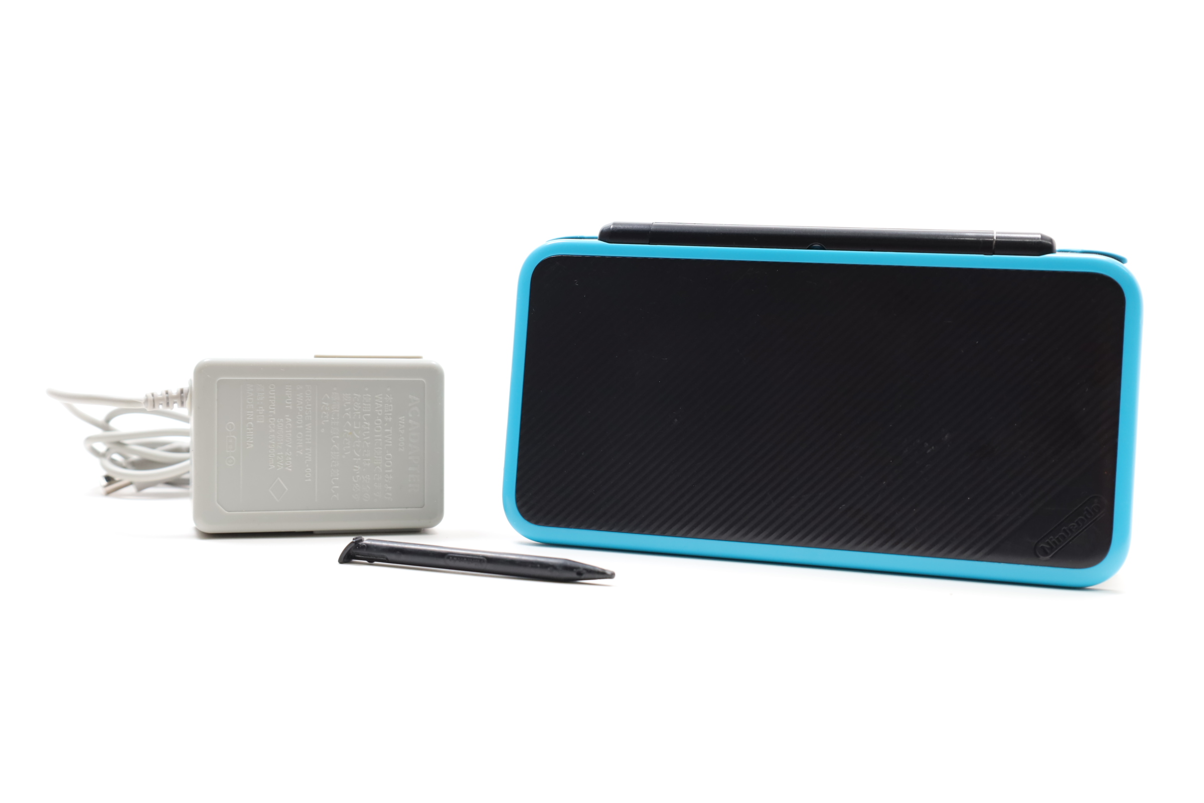 Nintendo 2DS XL JAN001 Portable Video Game Console Turquoise