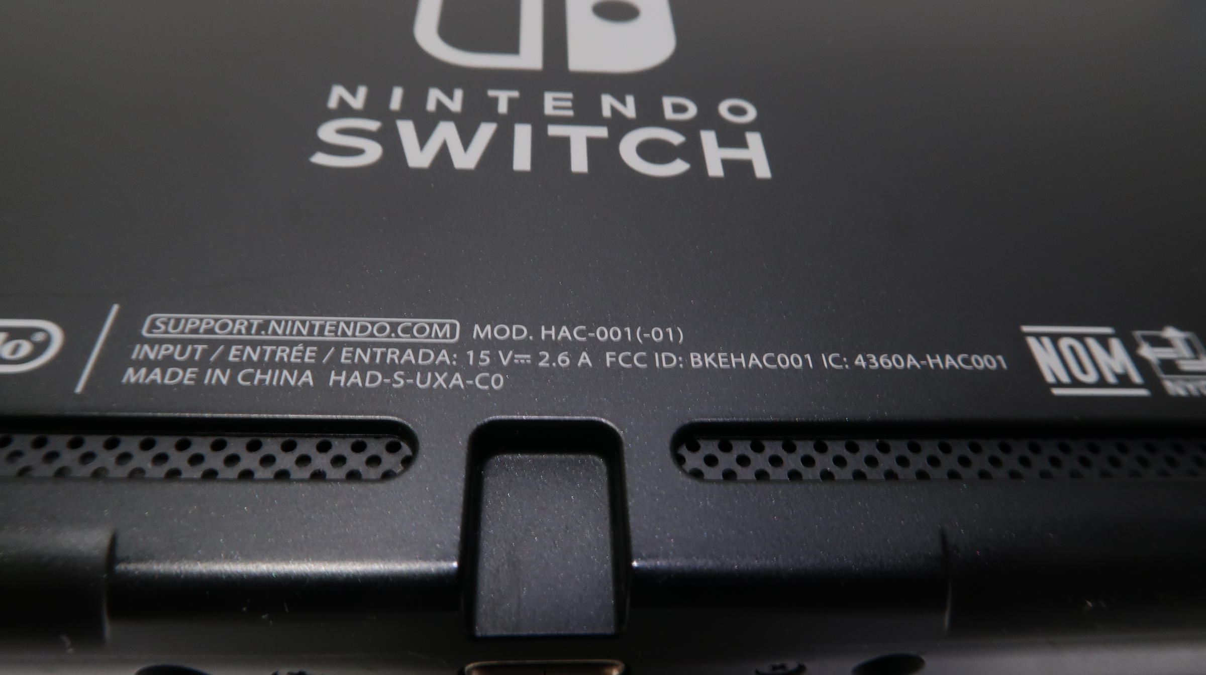 Nintendo Switch HAC-001(-01) 32GB Video Game System Switch