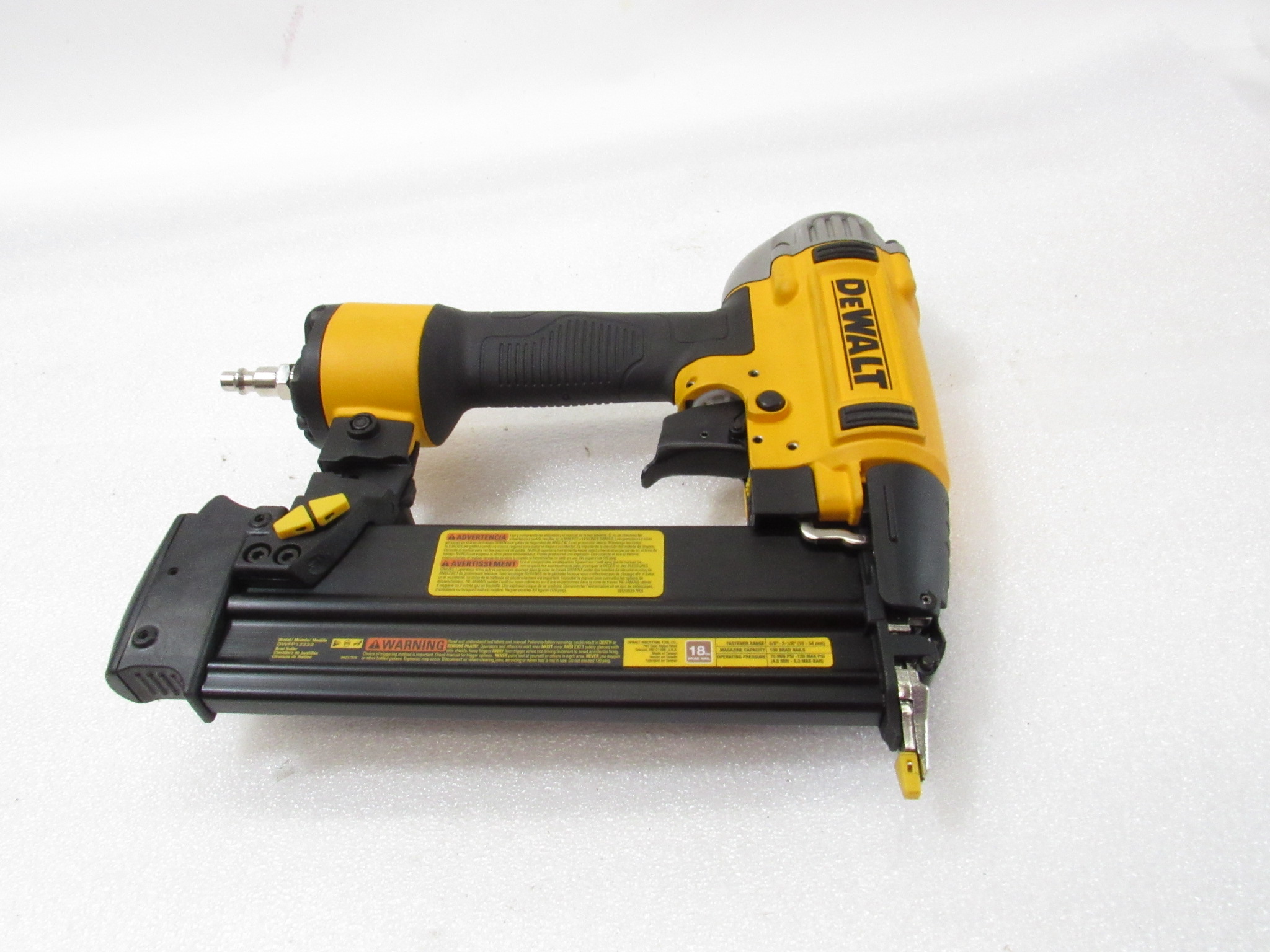 DeWalt DWFP12233 18Gauge Pneumatic Corded Brad Nailer