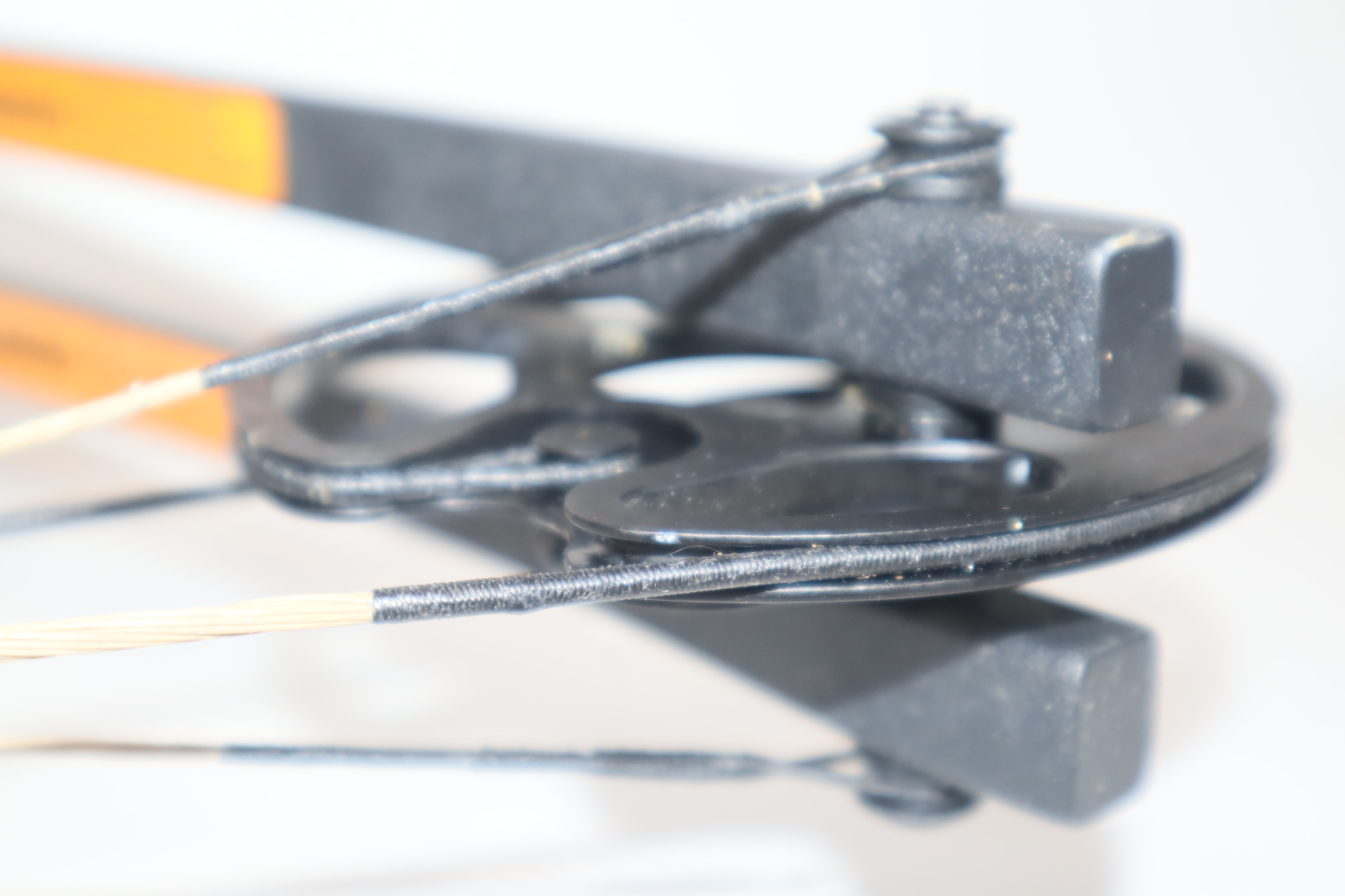 Bear Archery LIMITLESS Green Camouflage Dual Cam Compound Bow / Case