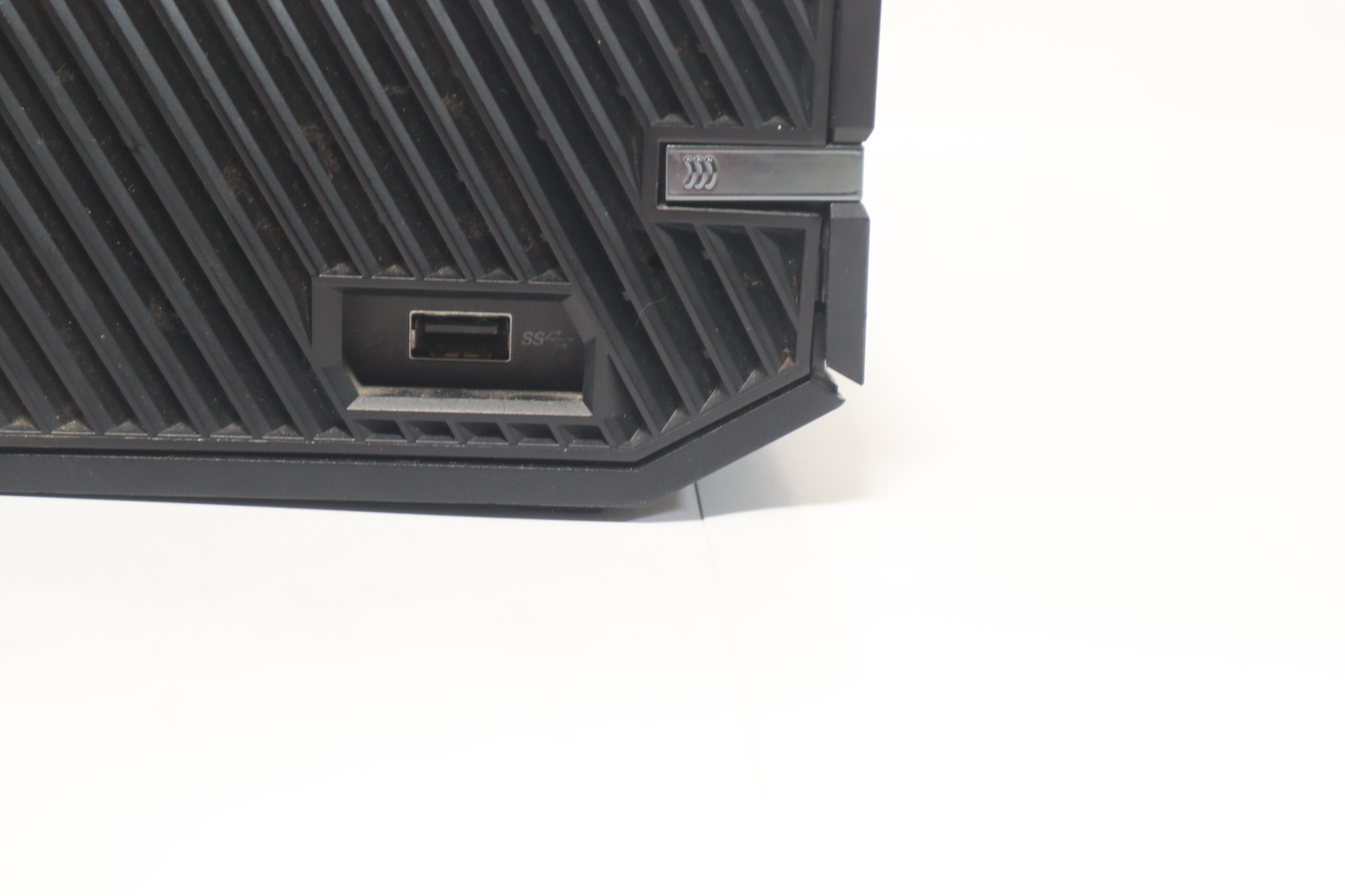 Microsoft Xbox One 1540 Black 500GB Home Video Gaming Console 4448