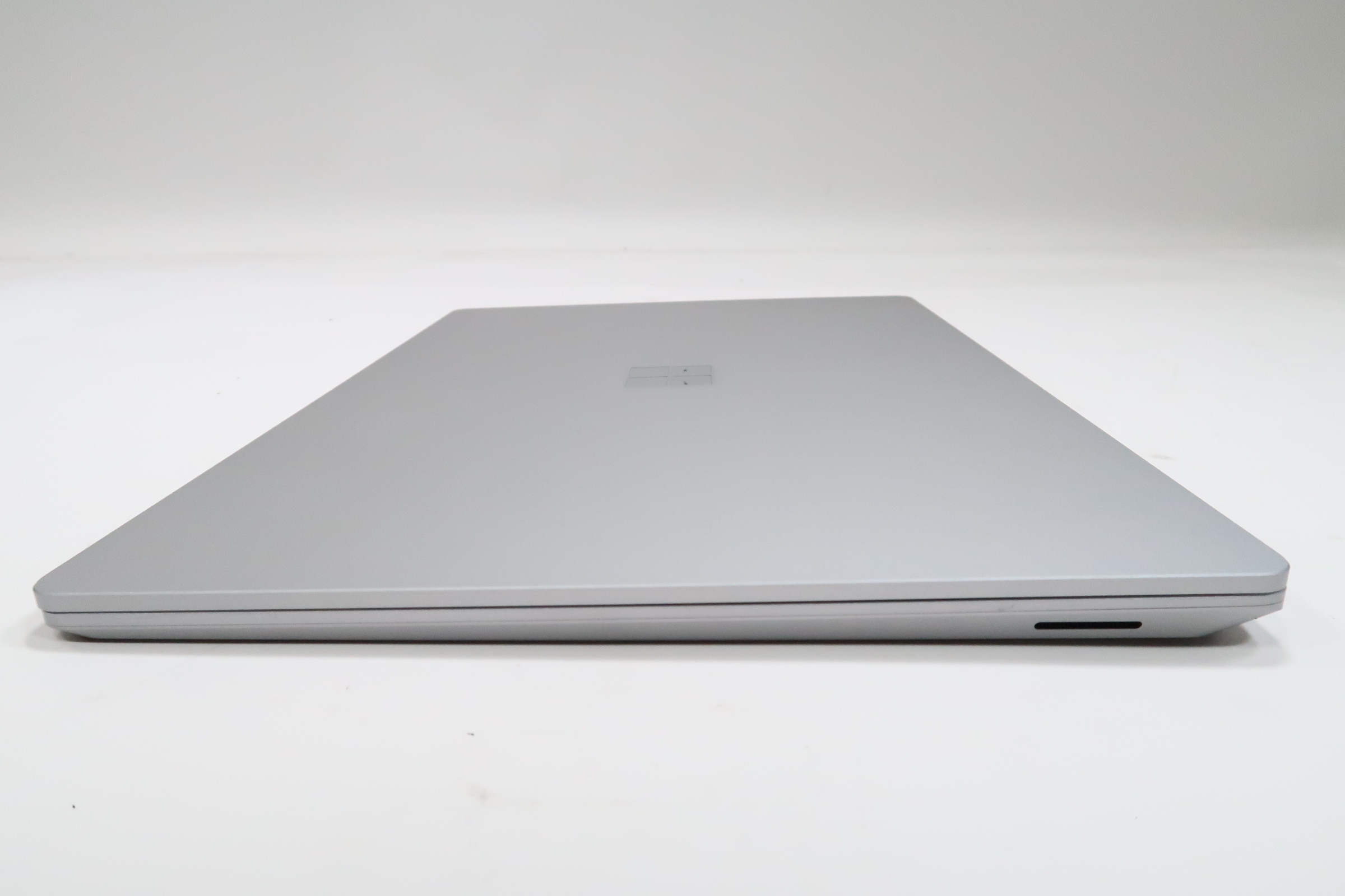 Microsoft Surface Laptop 5 Intel Core i7-1255U 2.6GHz 8GB RAM