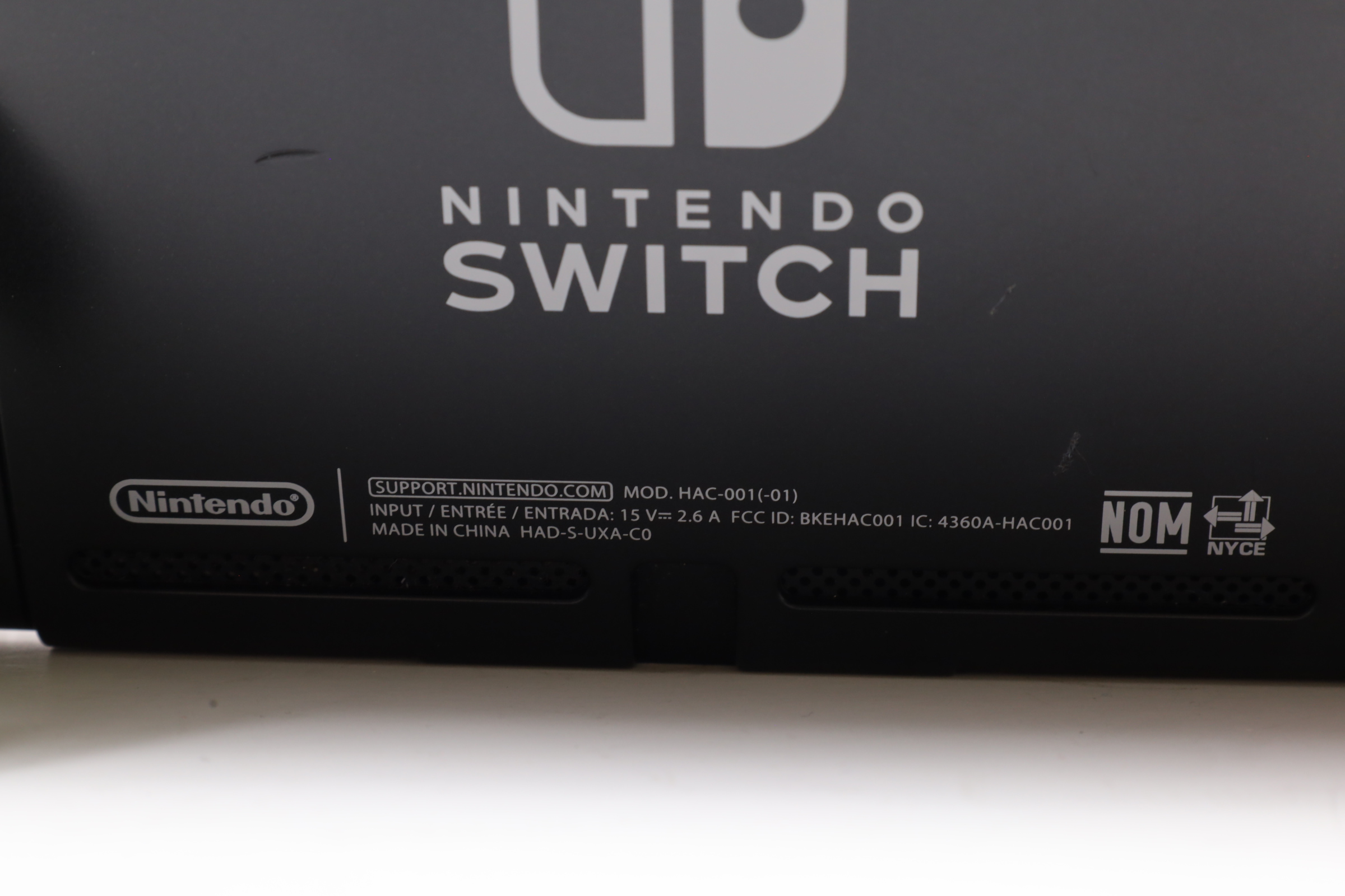 Nintendo Switch HAC-001(-01) 32GB Video Game System - Pastel Pink